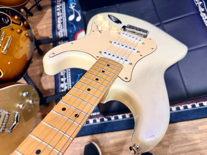 🌟2013🌟 Fender Squier Deluxe Stratocaster~ Olympic White Pearl~ Indonesia Made!