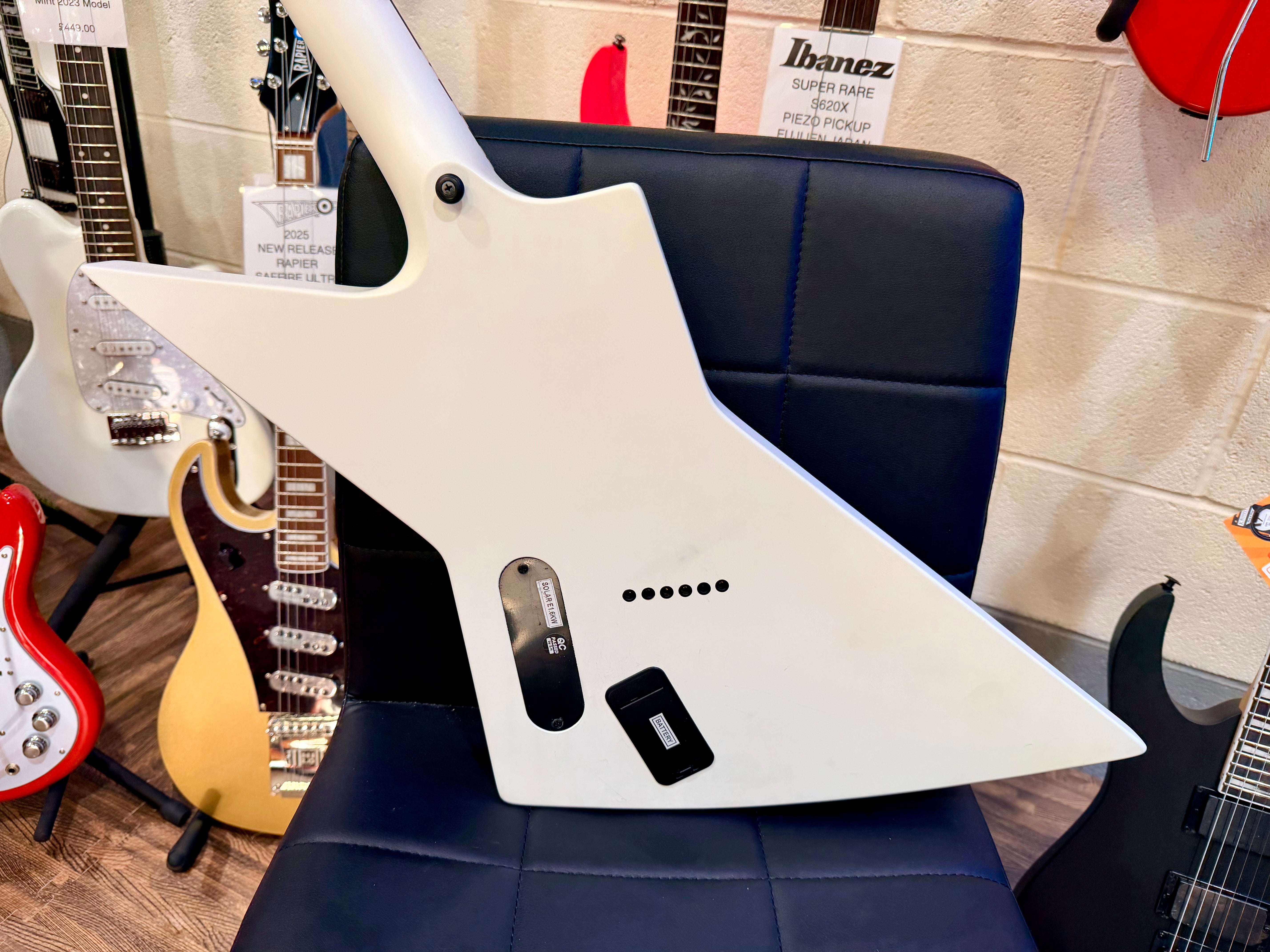 🔥2022🔥 Solar E1.6KW Kirk Windstein Signature~ Explorer Matte White~EMG~Gig Bag