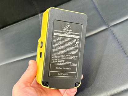 🎸 Behringer EQ700 Ultimate 7-band Graphic Equalizer Guitar Effect Foot Pedal 🎸