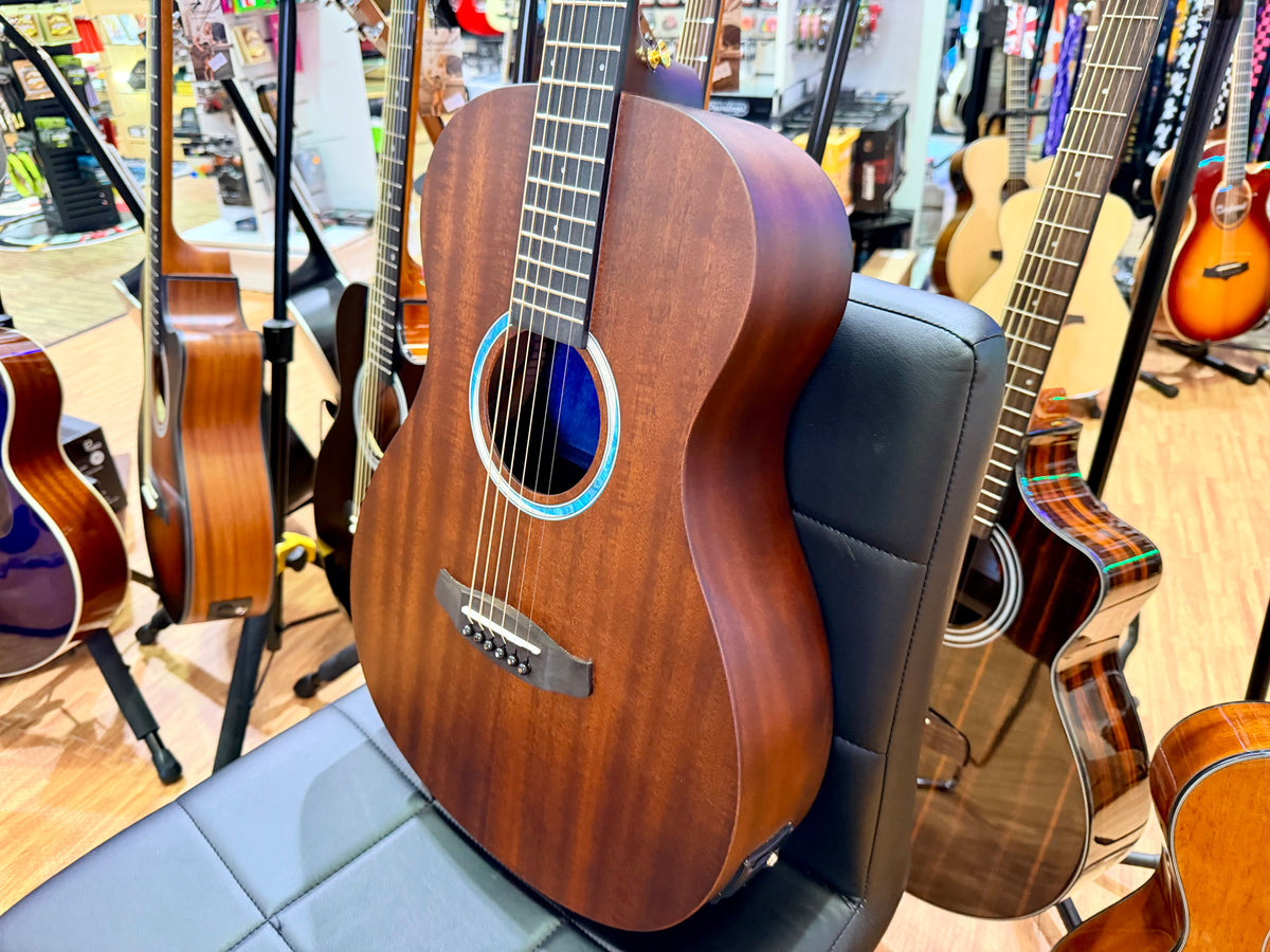 Tanglewood TE8EBL Elemental Parlour Electro Acoustic~ Natural Satin~ Solid Top