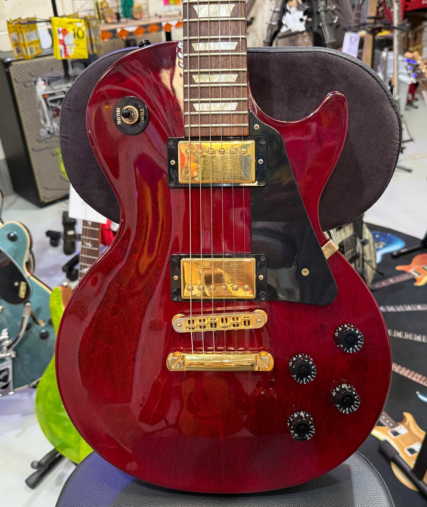 🌟2007 USA🌟 Gibson Les Paul Studio~ Wine Red~ Gold Hardware~ Hard Case~STUNNING