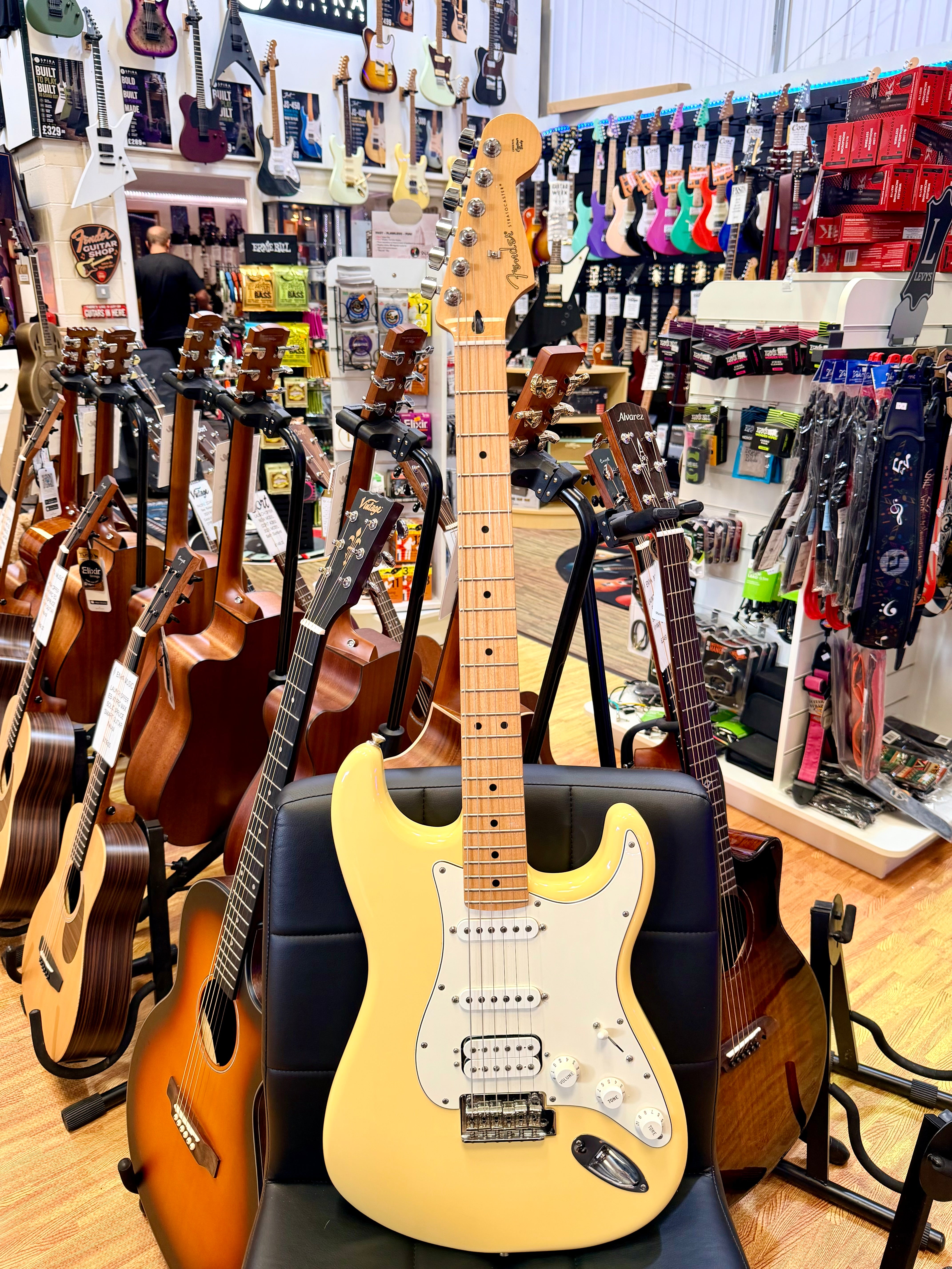 ✨2019✨ Fender Player Stratocaster HSS~ Buttercream Maple Neck~ Mexican Strat!