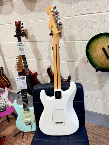 🌟2021🌟 Fender Stratocaster HSS Player Series Strat~ Polar White~ Maple Neck!