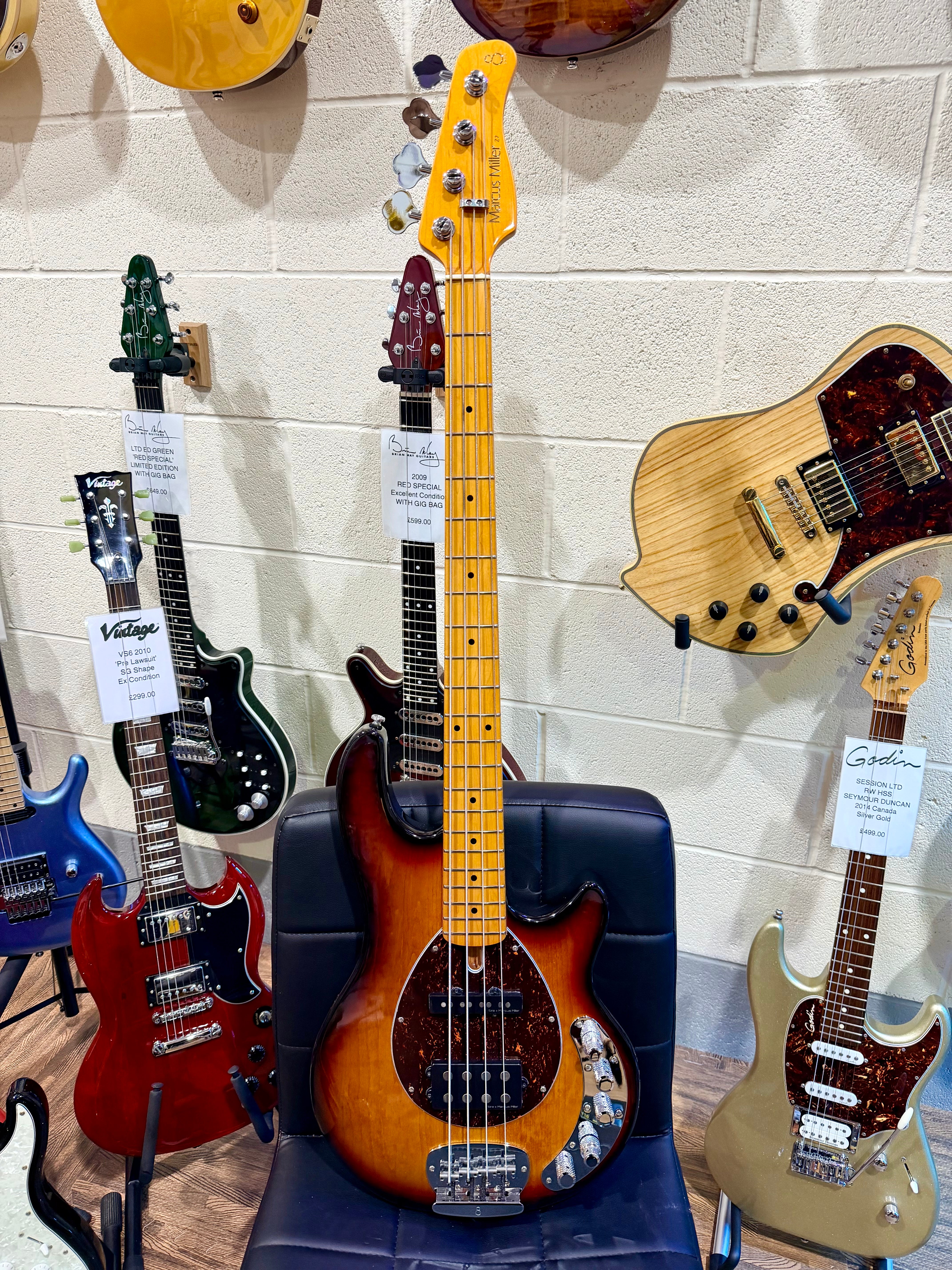 🌟MINT 2024🌟 Sire Marcus Miller Z7 Electric Bass Guitar~ 3 Tone Sunburst!