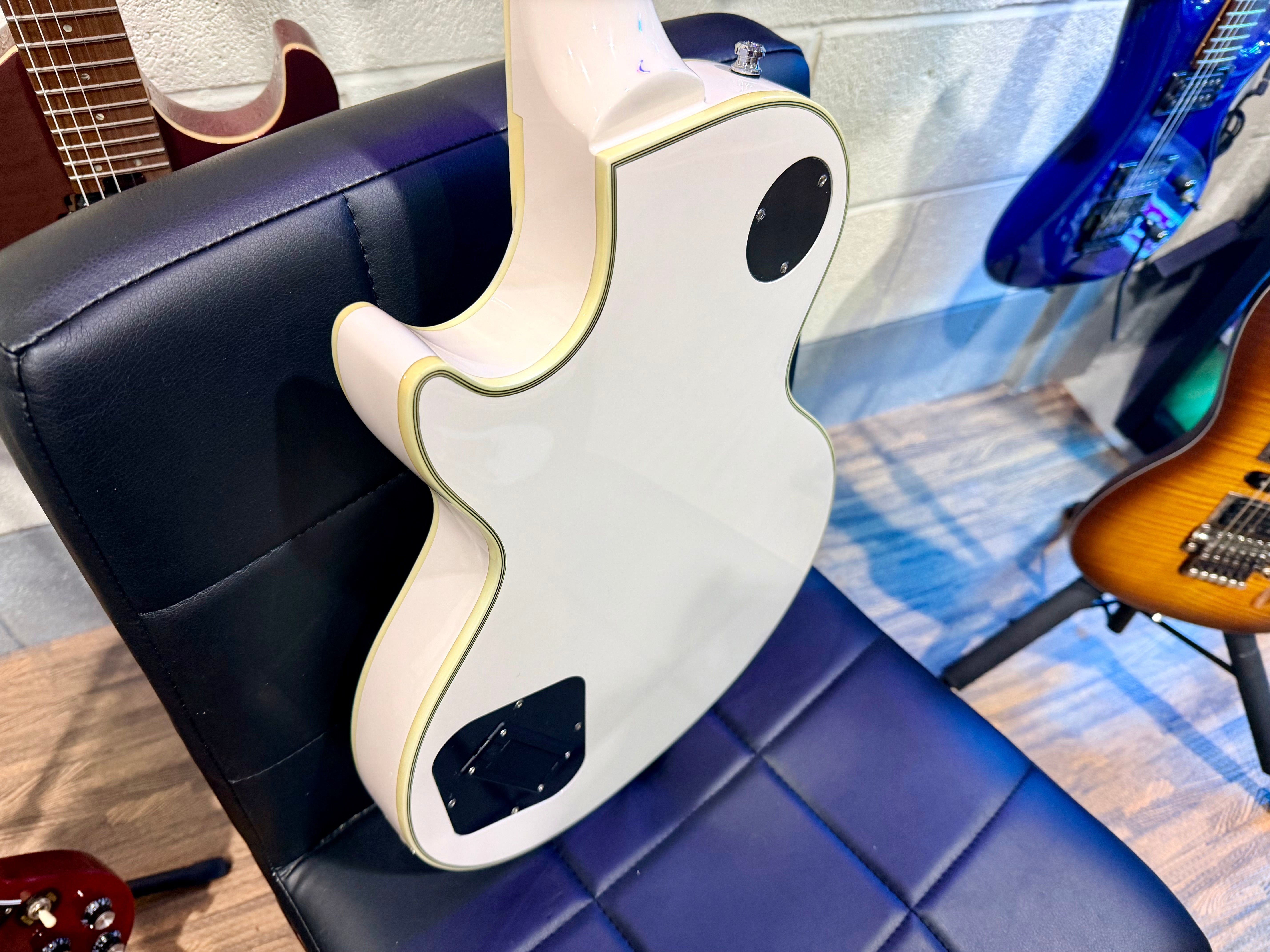 🔥MINT🔥 Epiphone Jerry Cantrell Les Paul Custom Prophecy~ Bone White~ Hard Case