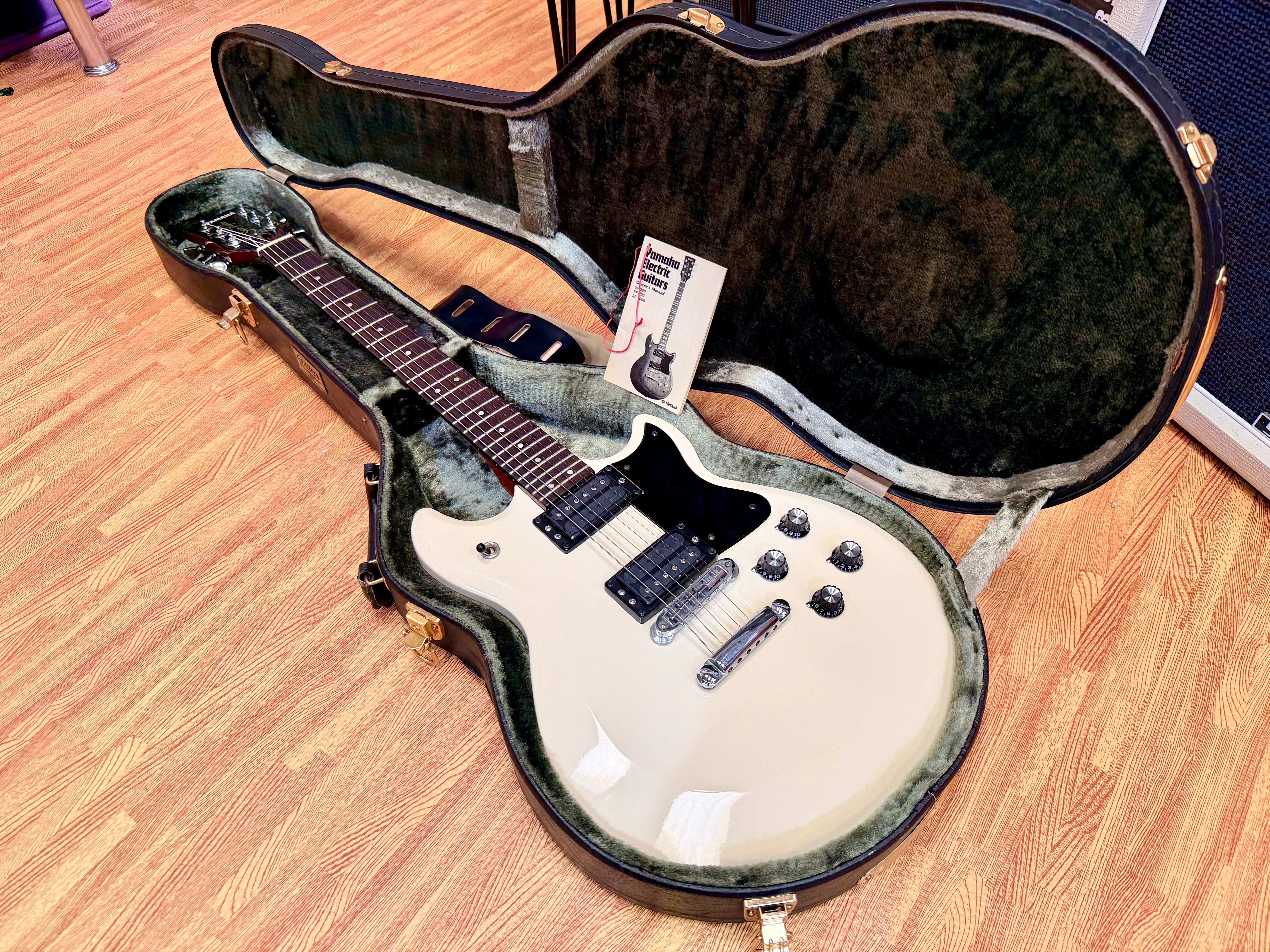 🇯🇵 Yamaha Super Flighter SF500~ 1978~ Vintage White ~ Made in Japan~ Case 🇯🇵