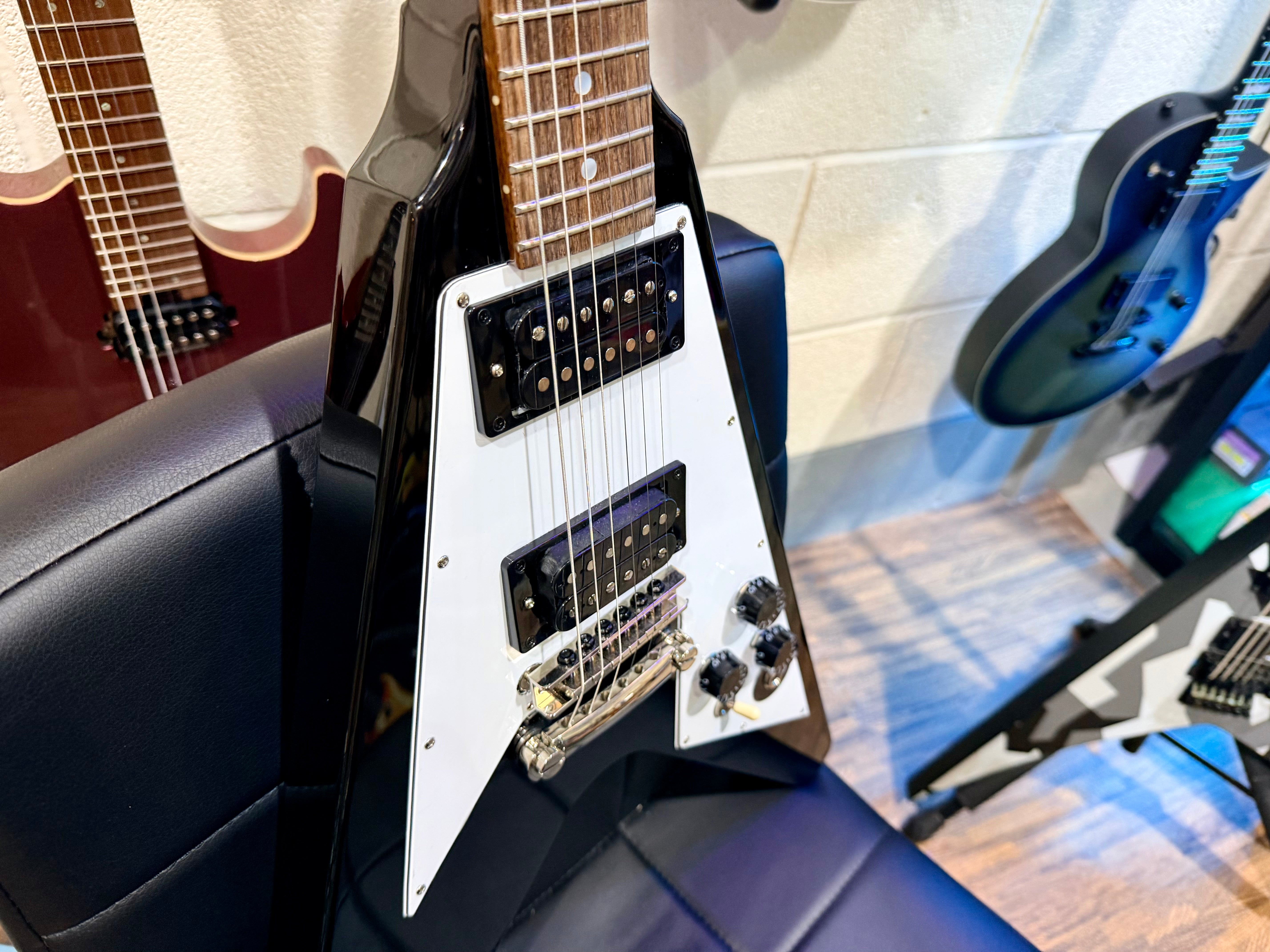 🔥MINT🔥 Epiphone Kirk Hammett 1979 Flying V Ebony~ Inspired By Gibson~ Hard Case