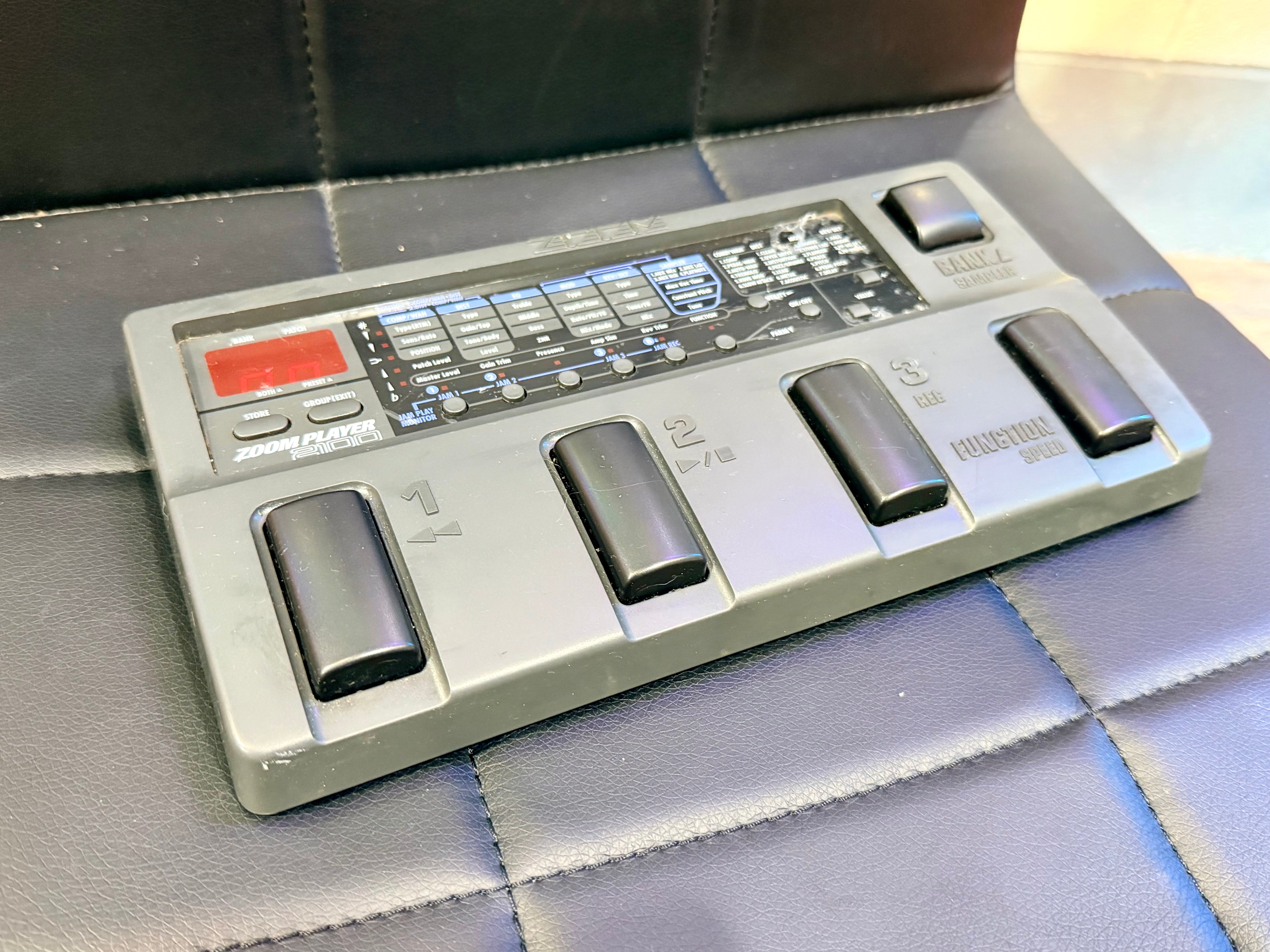 🎸 Zoom 2100 Guitar Multi-Effects Processor~ FX Pedal Unit