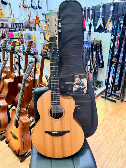 ✨ Sheeran by Lowden S04 Electro Acoustic Guitar~ Figured Walnut + Gig Bag! ✨