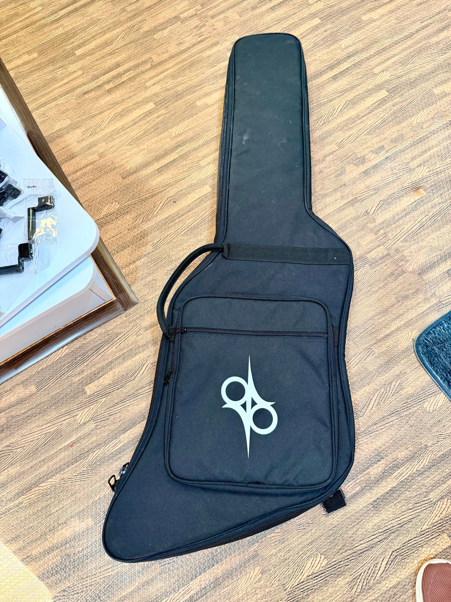 🔥2022🔥 Solar E1.6KW Kirk Windstein Signature~ Explorer Matte White~EMG~Gig Bag