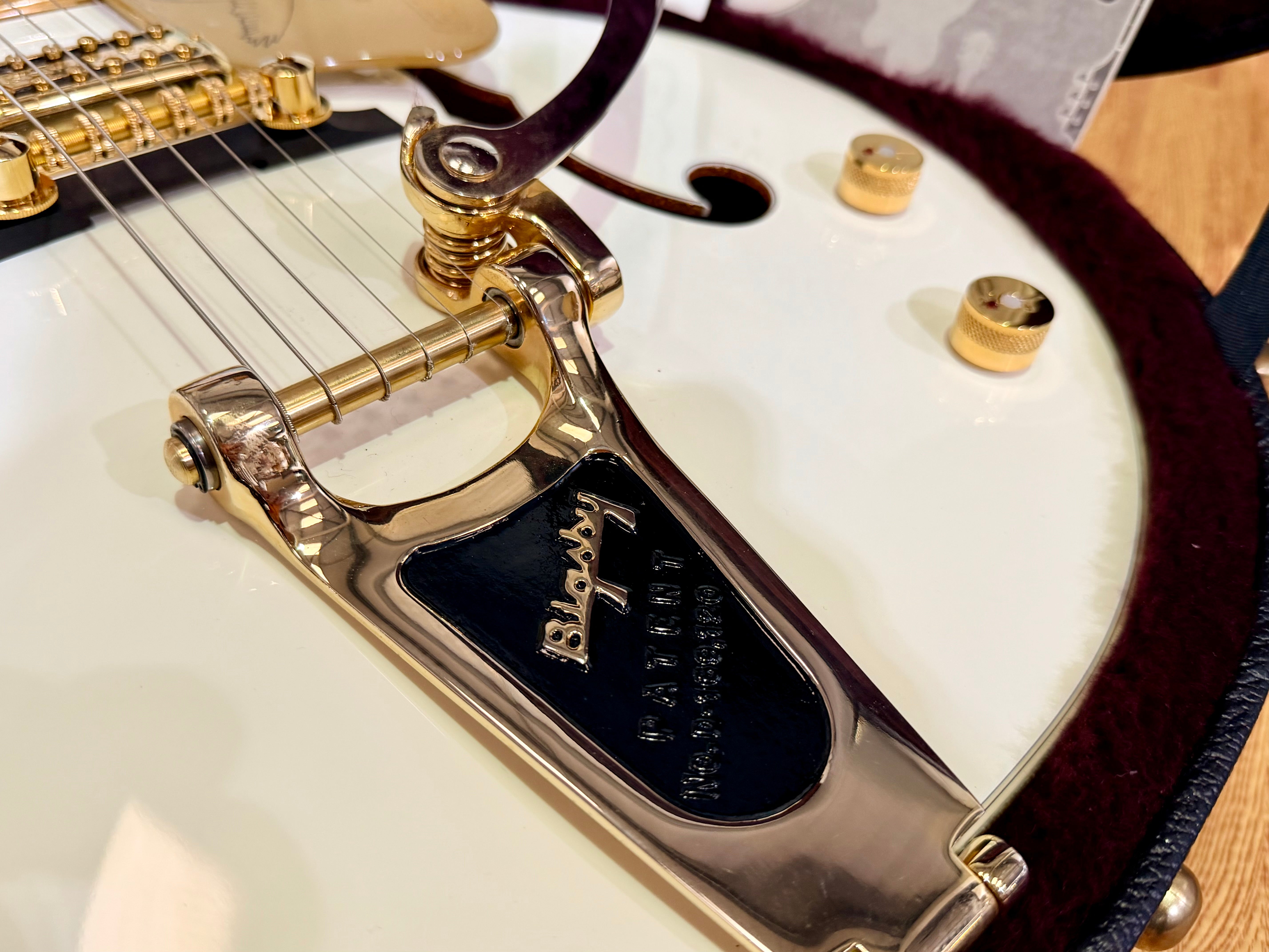 ✨MINT✨ 2013 Gretsch G6136T White Falcon MIJ~ Japan~ Bigsby~ Case & Docs~ Gold!