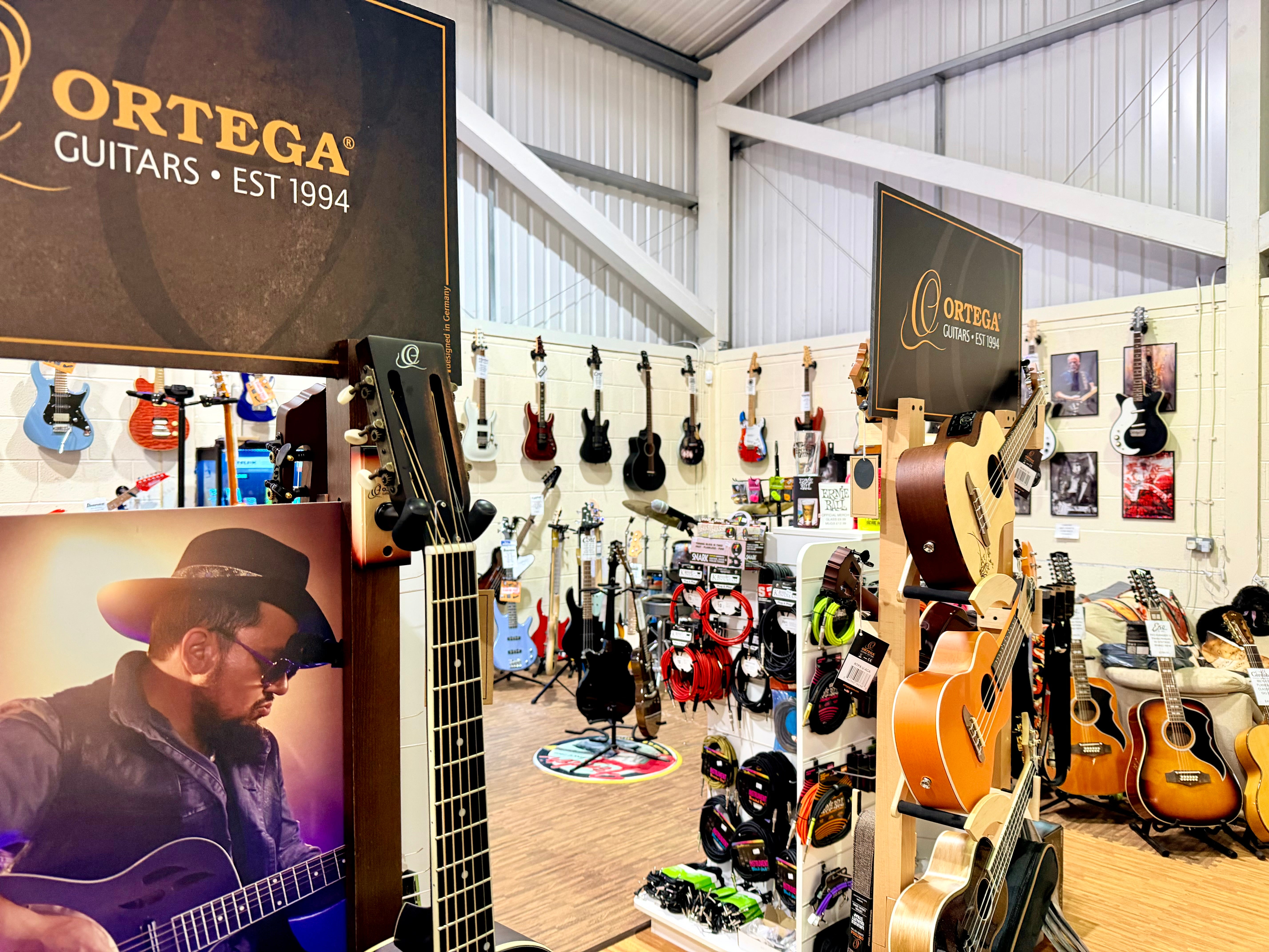 🔥NEW🔥 Ortega TourPlayer Electro-Acoustic Classical Guitar~ Nylon Thin~ Black!