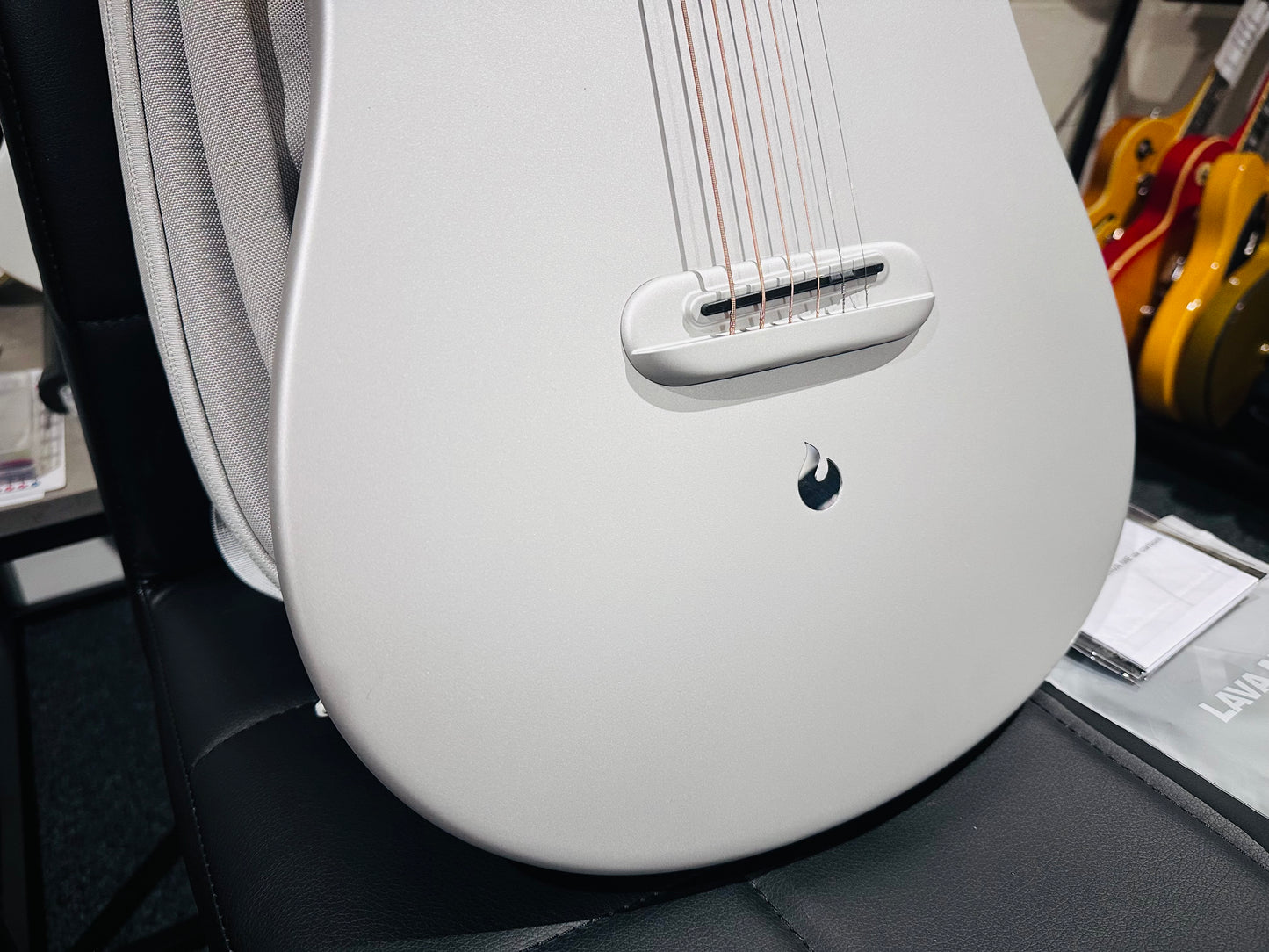 🌟NEW🌟 LAVA ME AIR CARBON FIBRE 36” Electro-Acousic Smart Guitar~ Silver + Bag!