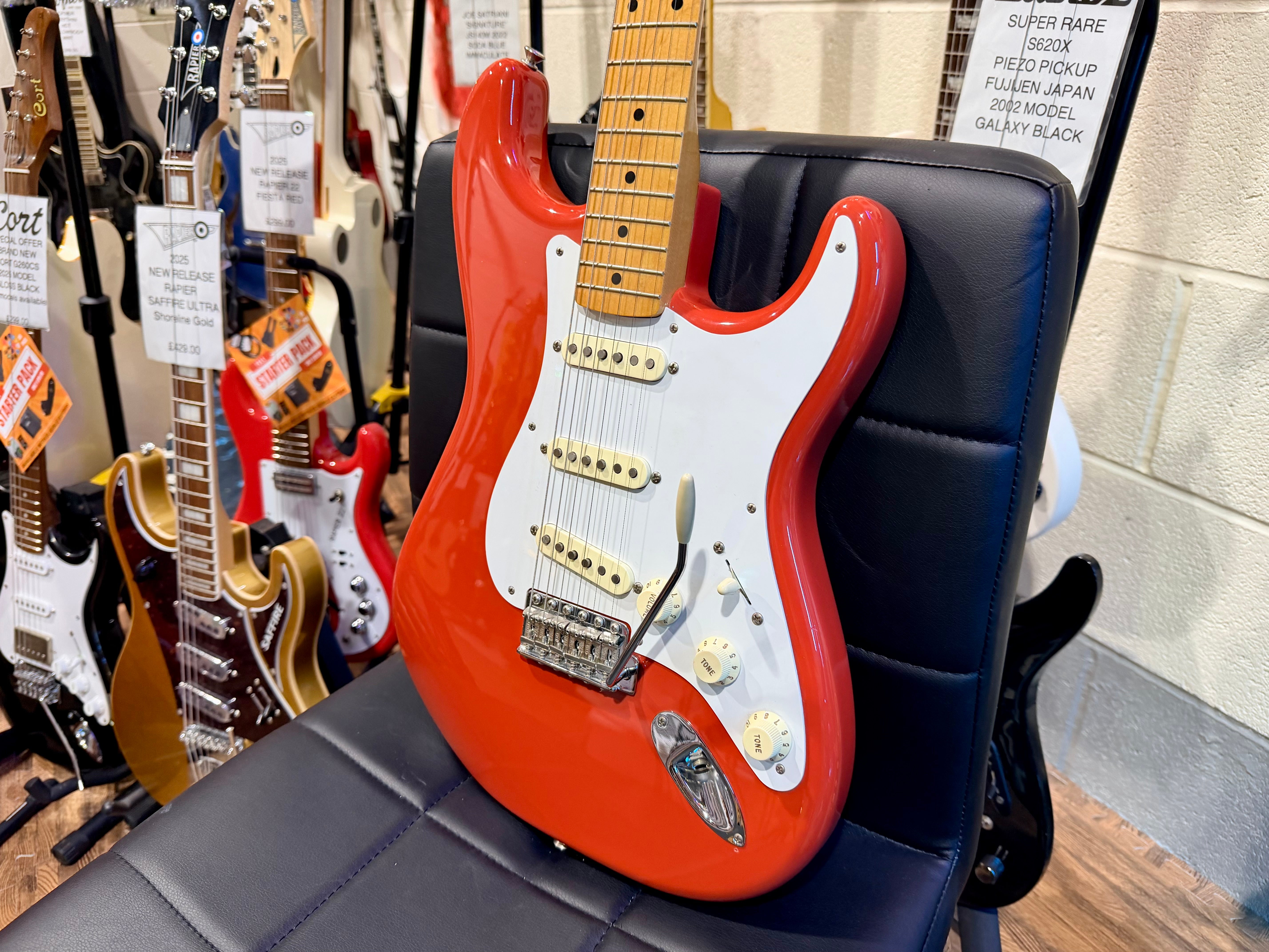 🌟MINT🌟 Fender Classic Series 50s Stratocaster~ Fiesta Red~ Mexican~ 2013