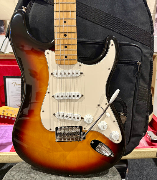 🌟MINT 2004🌟 Fender Mexican Standard Stratocaster~ 3 Tone Sunburst~ Gig Bag!