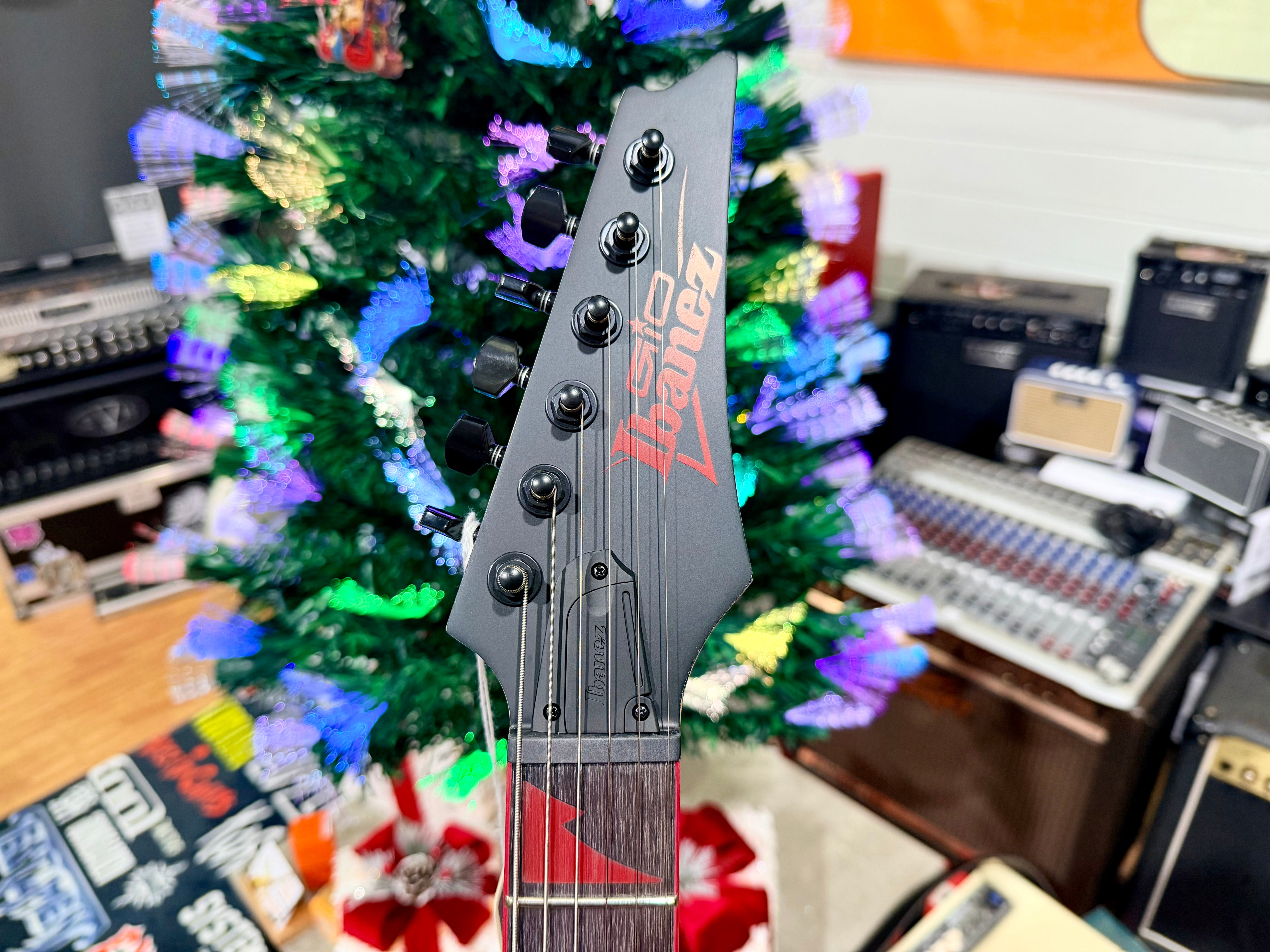 🎁 ELECTRIC GUITAR STARTER PACK 🎁 Ibanez Gio GRG131DX~Black/Red~ Laney Amp, Bag ,Tuner