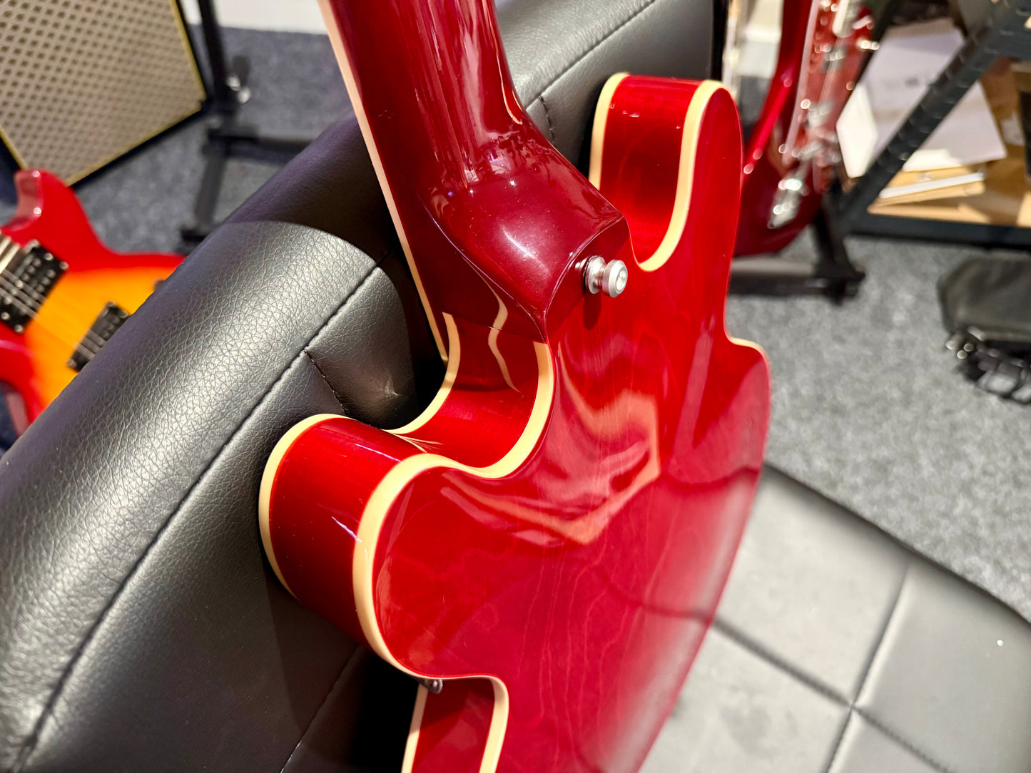 🍒2012 🍒 Epiphone Dot ES-339 Semi-Hollow Electric Guitar~ Cherry Red~ Lovely!