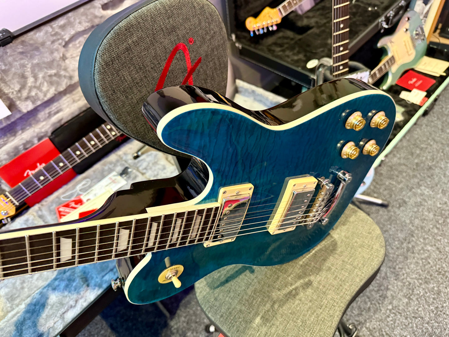 🌟 Jia Lescaster Hybrid Guitar~ Les Paul & Telecaster~Northern Lights Quilted 🌟