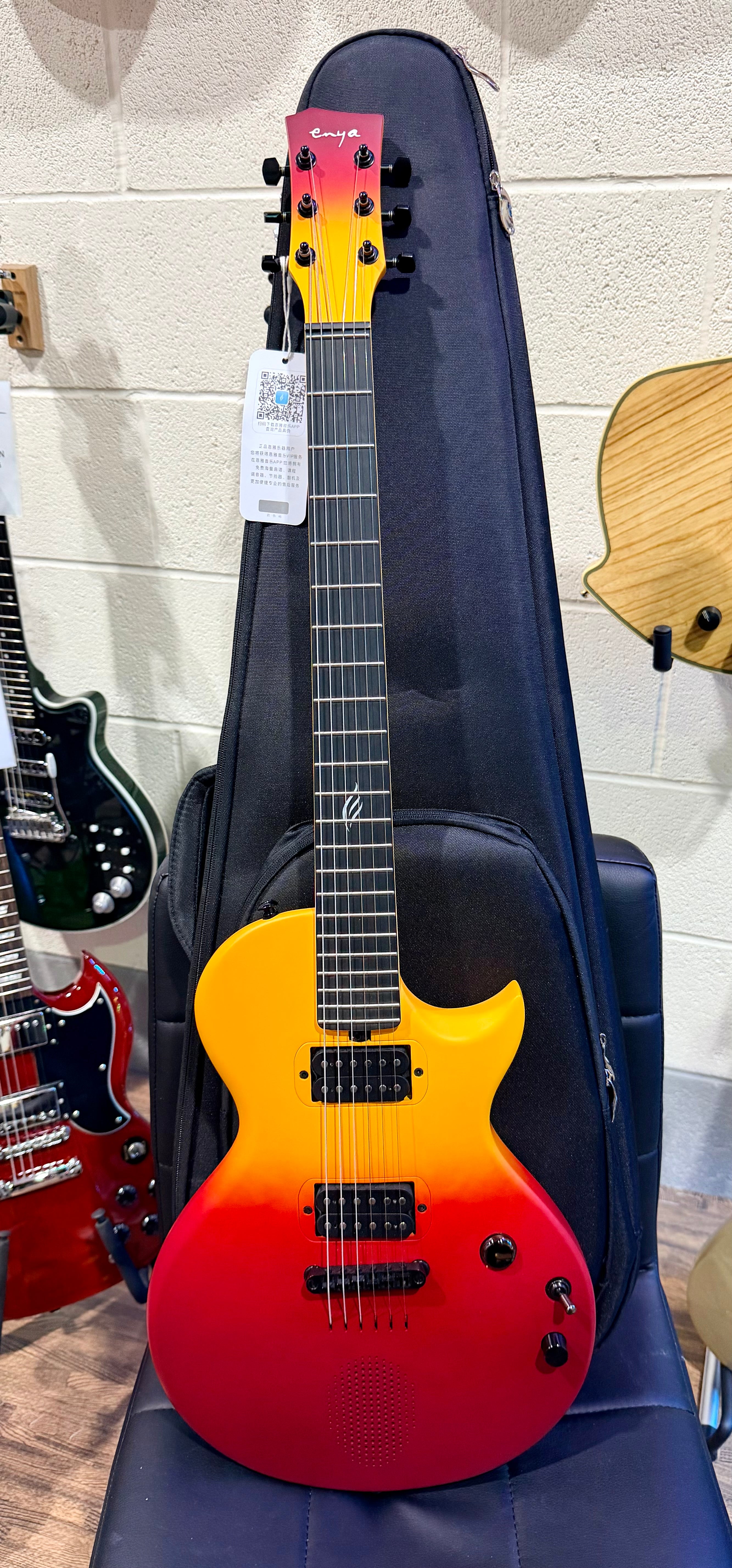 🔥 Enya Nova Go Sonic~ Volcanic Red~ Smart Electric Guitar~Speaker & FX + Bag 🔥