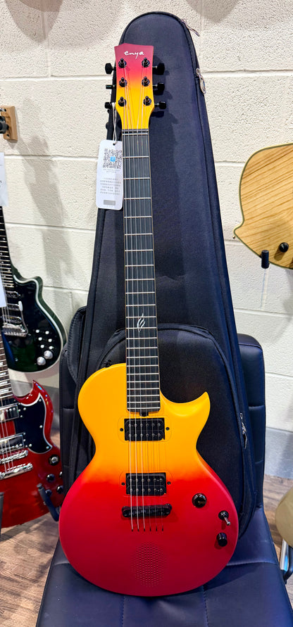 🔥 Enya Nova Go Sonic~ Volcanic Red~ Smart Electric Guitar~Speaker & FX + Bag 🔥