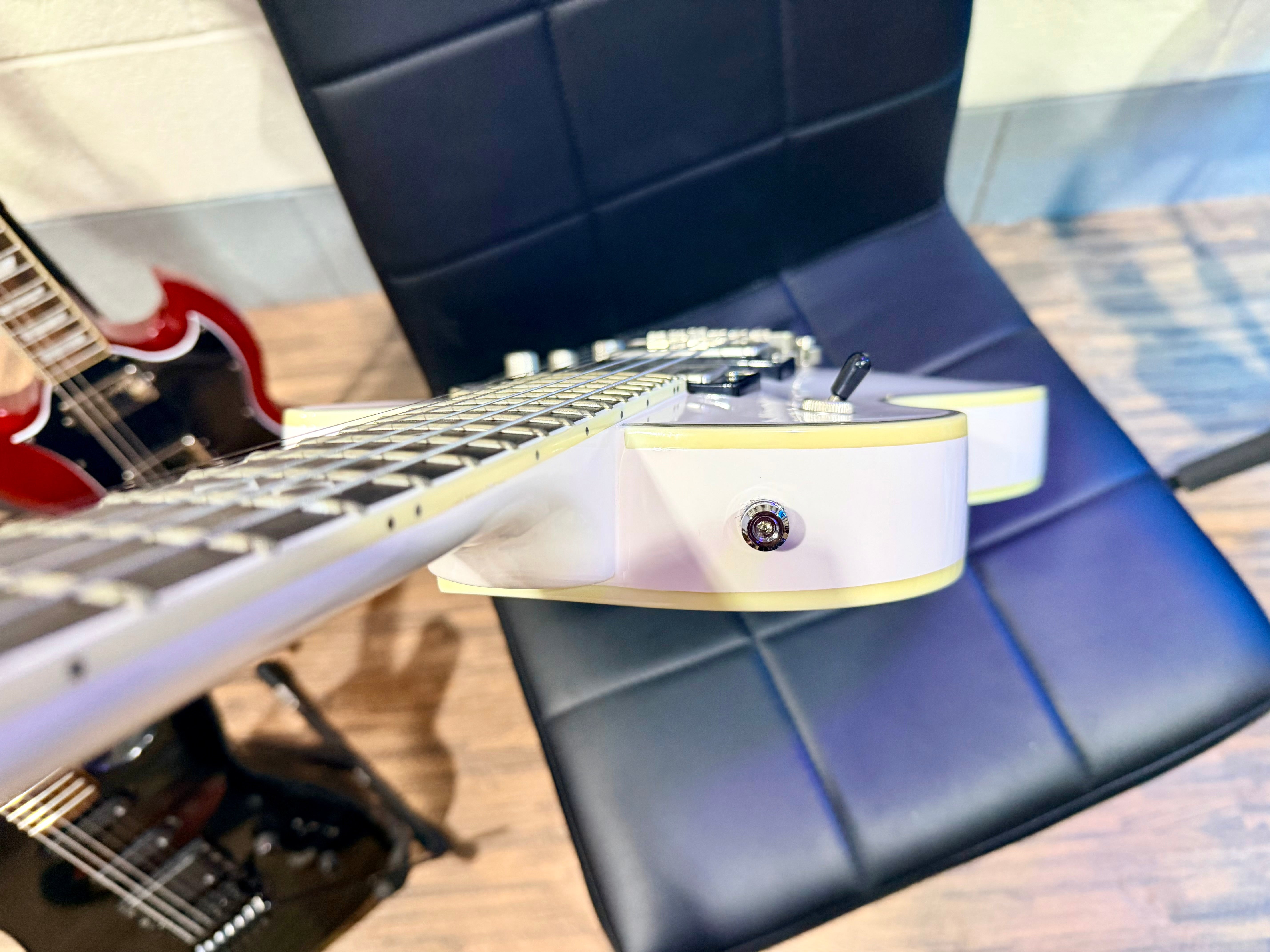 🔥MINT🔥 Epiphone Jerry Cantrell Les Paul Custom Prophecy~ Bone White~ Hard Case