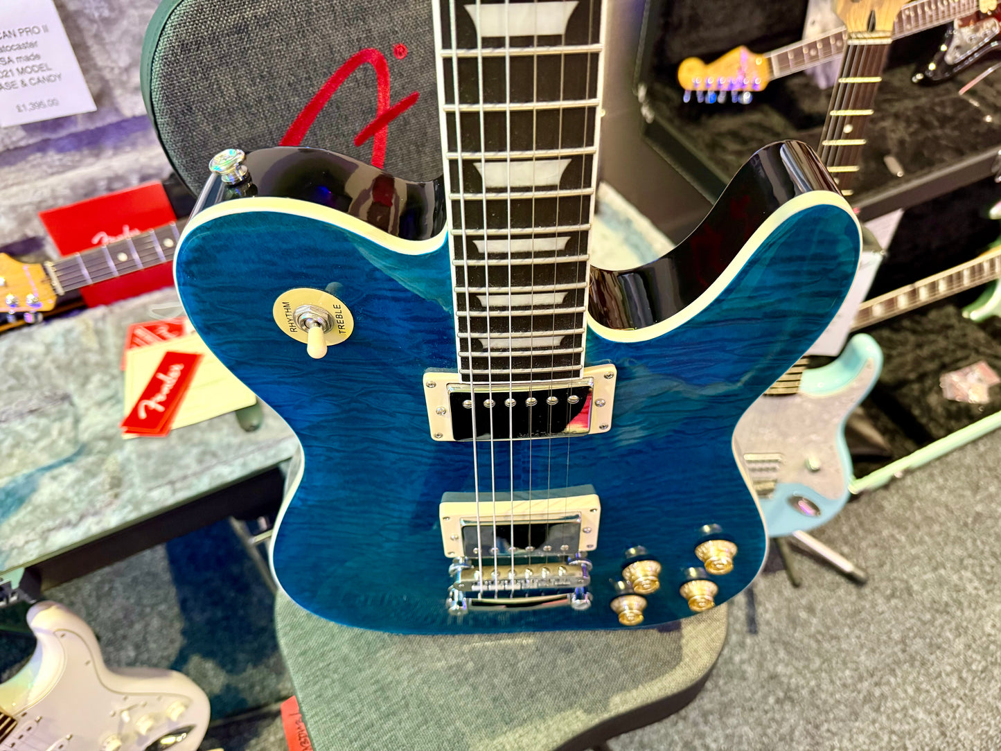 🌟 Jia Lescaster Hybrid Guitar~ Les Paul & Telecaster~Northern Lights Quilted 🌟