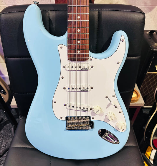 🌟IMMACULATE🌟 Vintage V6 ReIssued Series Strat~ Laguna Blue Stratocaster!