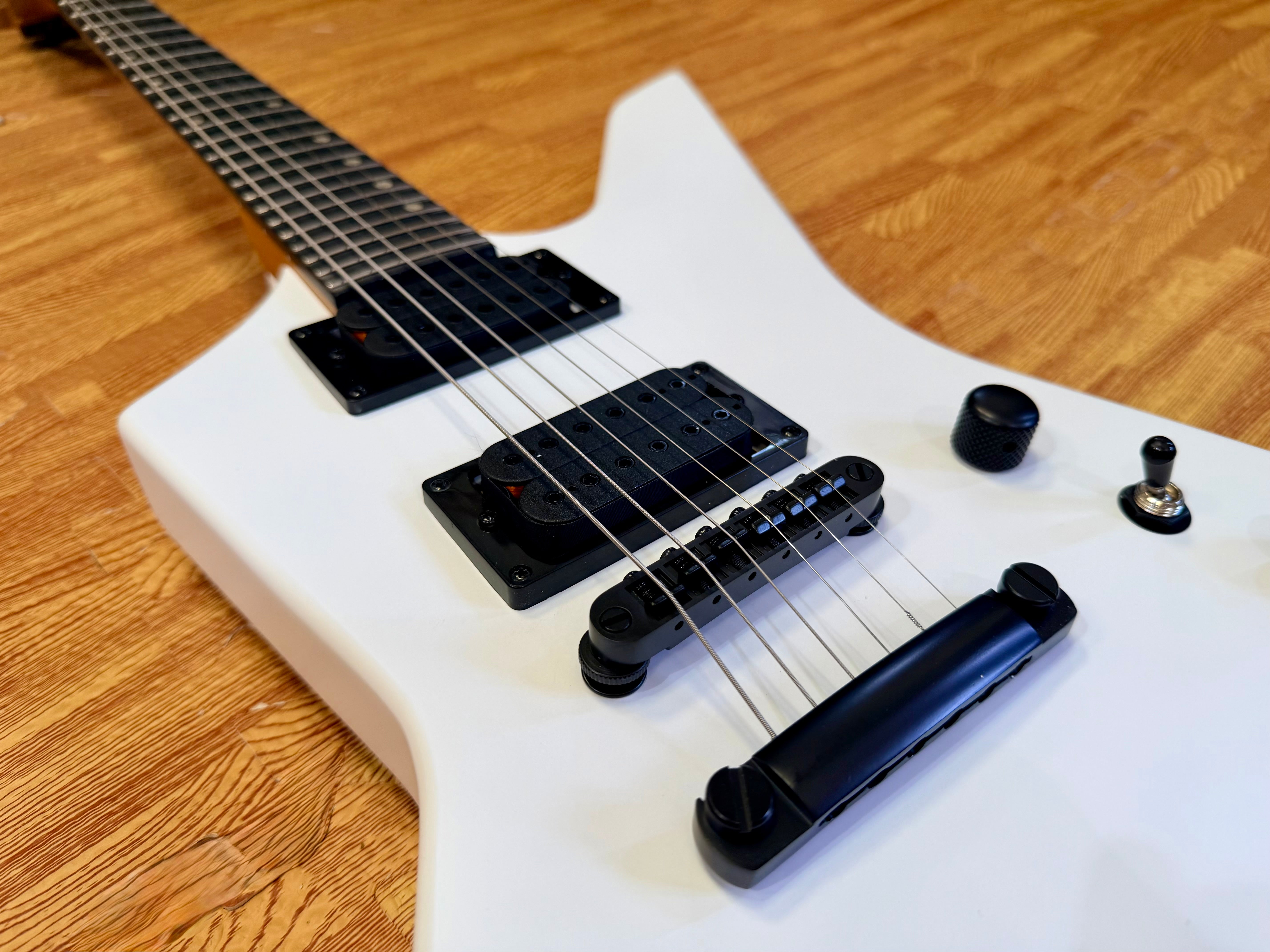 ⚡️NEW⚡️ Spira X-400 Satin White Offset Explorer Electric Guitar HH~ Roasted Neck