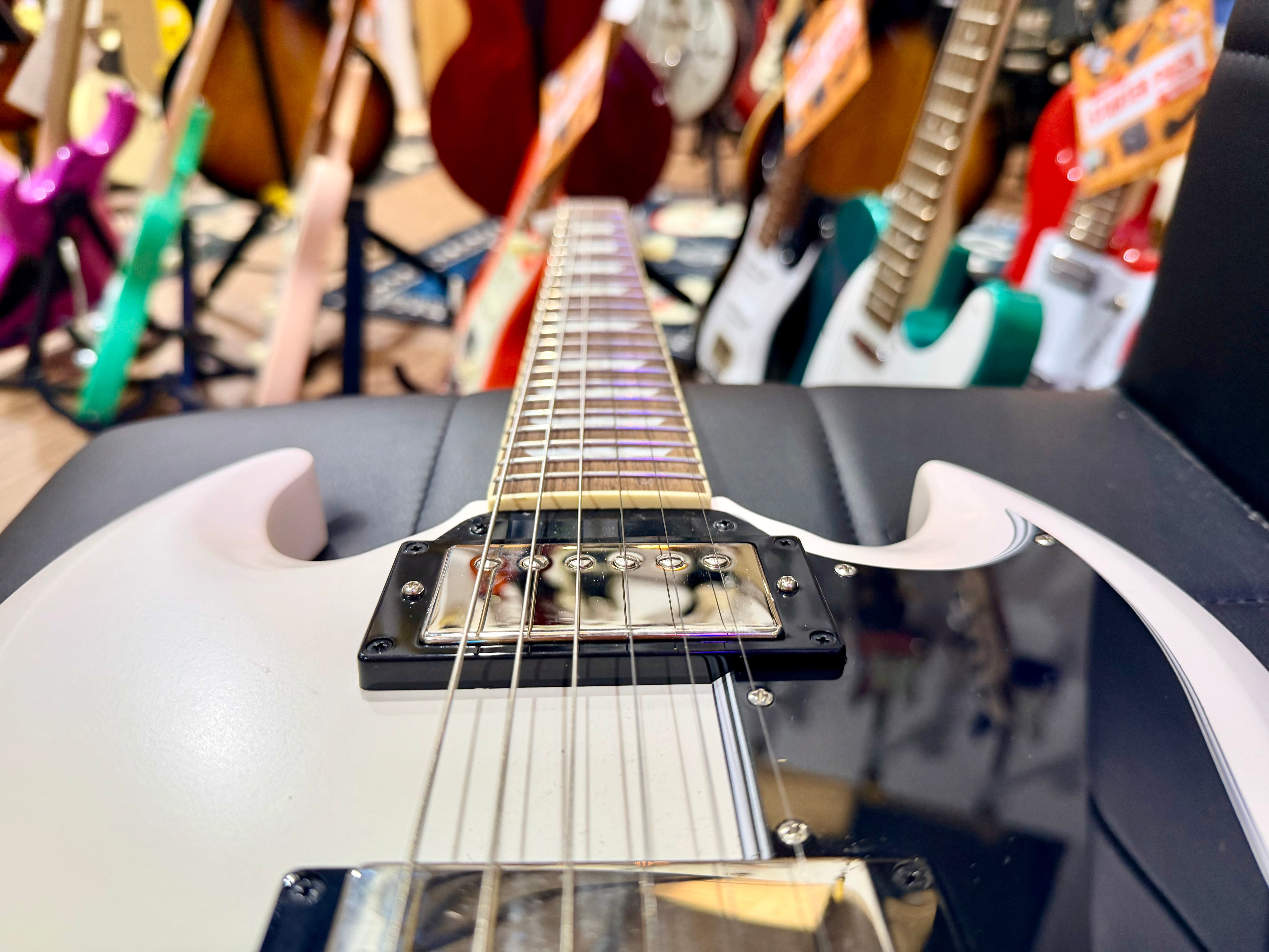 🌟2022🌟 Epiphone 1961 Les Paul SG Standard~ Aged Classic White~ ‘61 + Hard Case