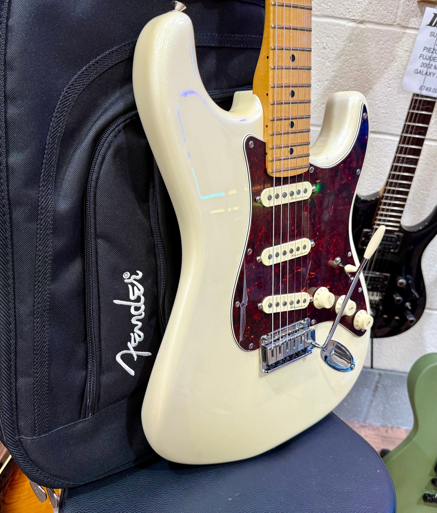 🌟2021 MINT🌟 Fender Player Plus Stratocaster~ Olympic Pearl White~ Push/Pull!