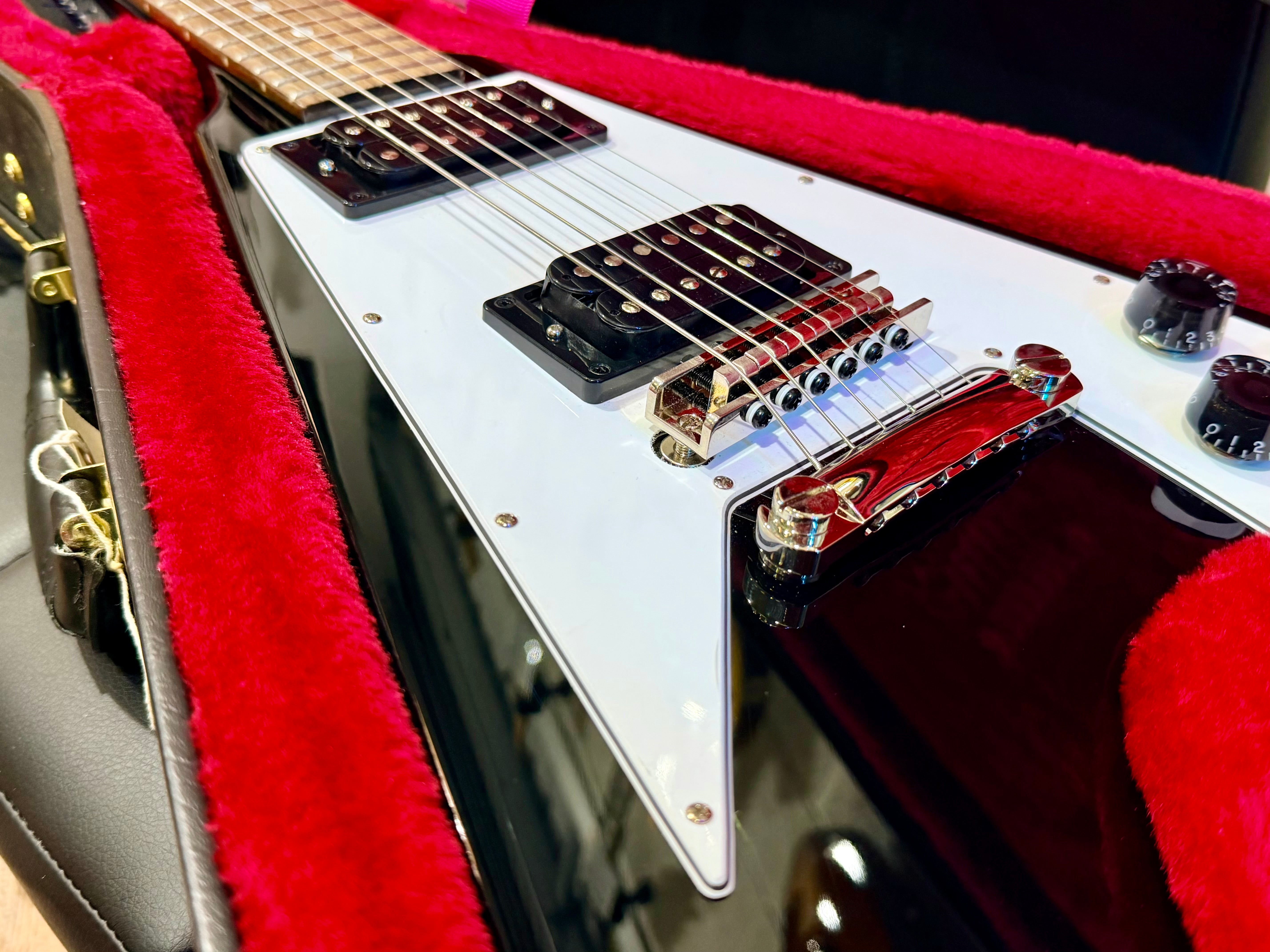 🔥MINT🔥 Epiphone Kirk Hammett 1979 Flying V Ebony~ Inspired By Gibson~ Hard Case