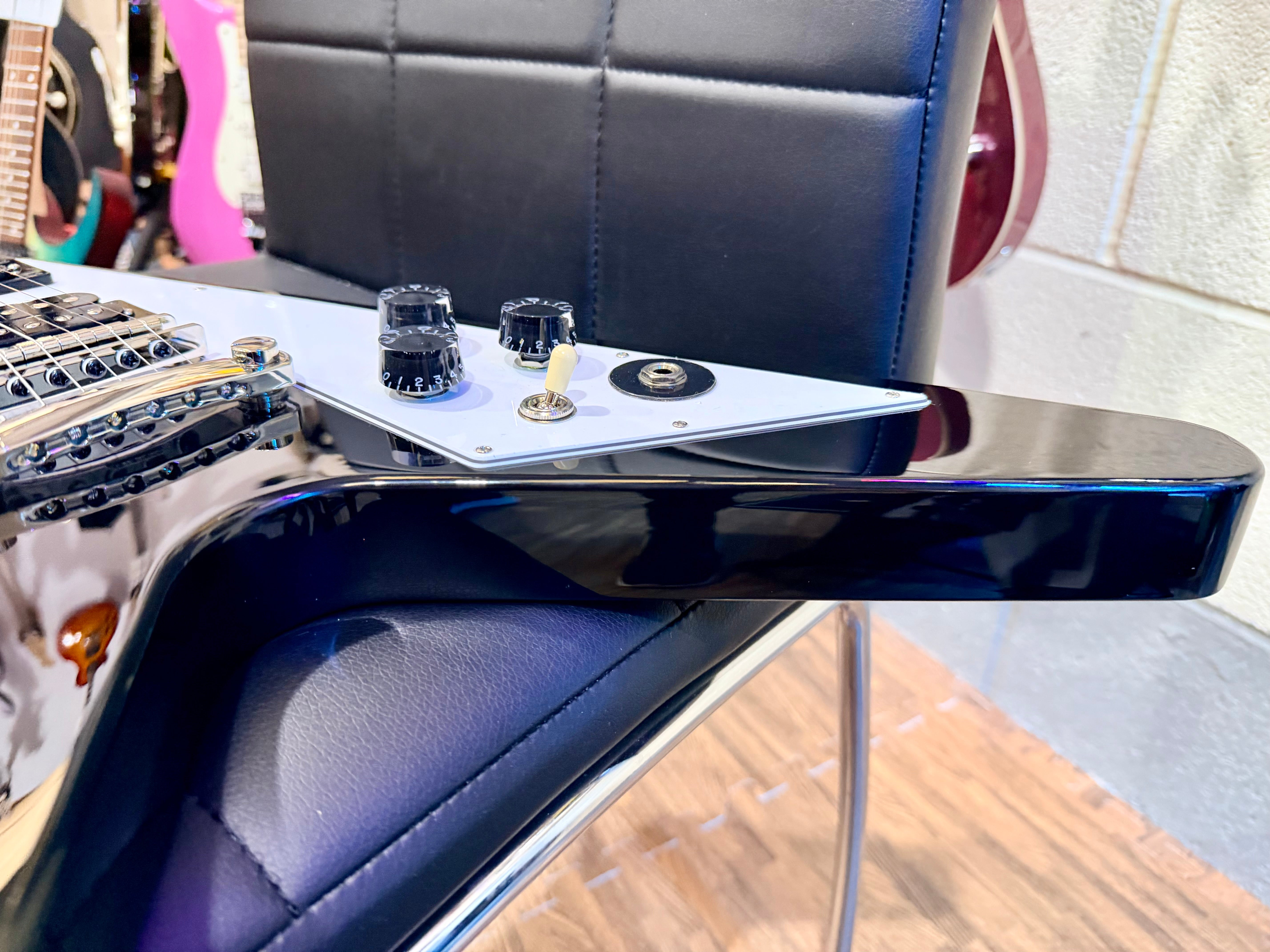 🔥MINT🔥 Epiphone Kirk Hammett 1979 Flying V Ebony~ Inspired By Gibson~ Hard Case