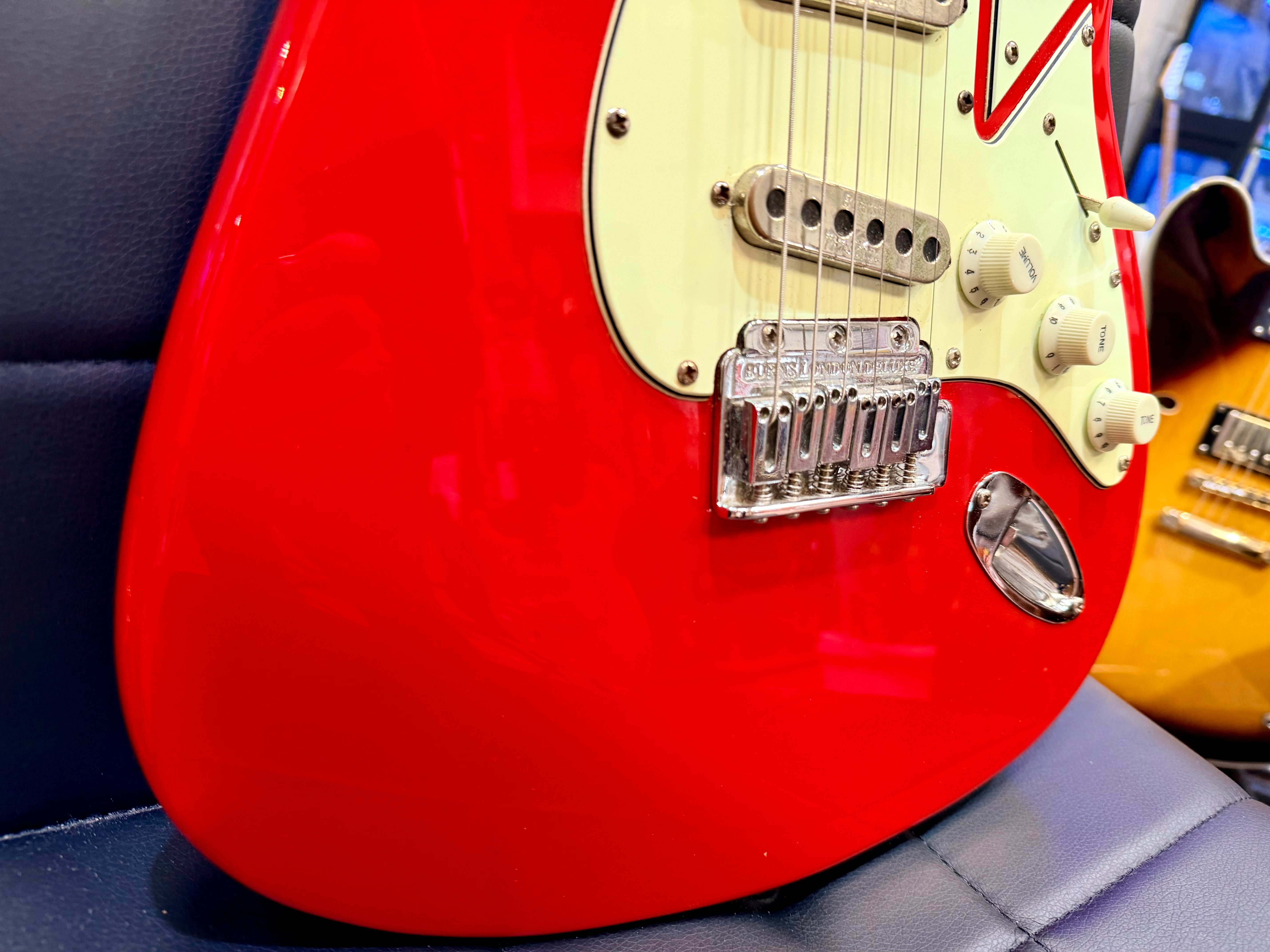 ⚡️2009⚡️ Burns London Cobra Electric Guitar~ Guards Red~ Tri-Sonic Pickups!