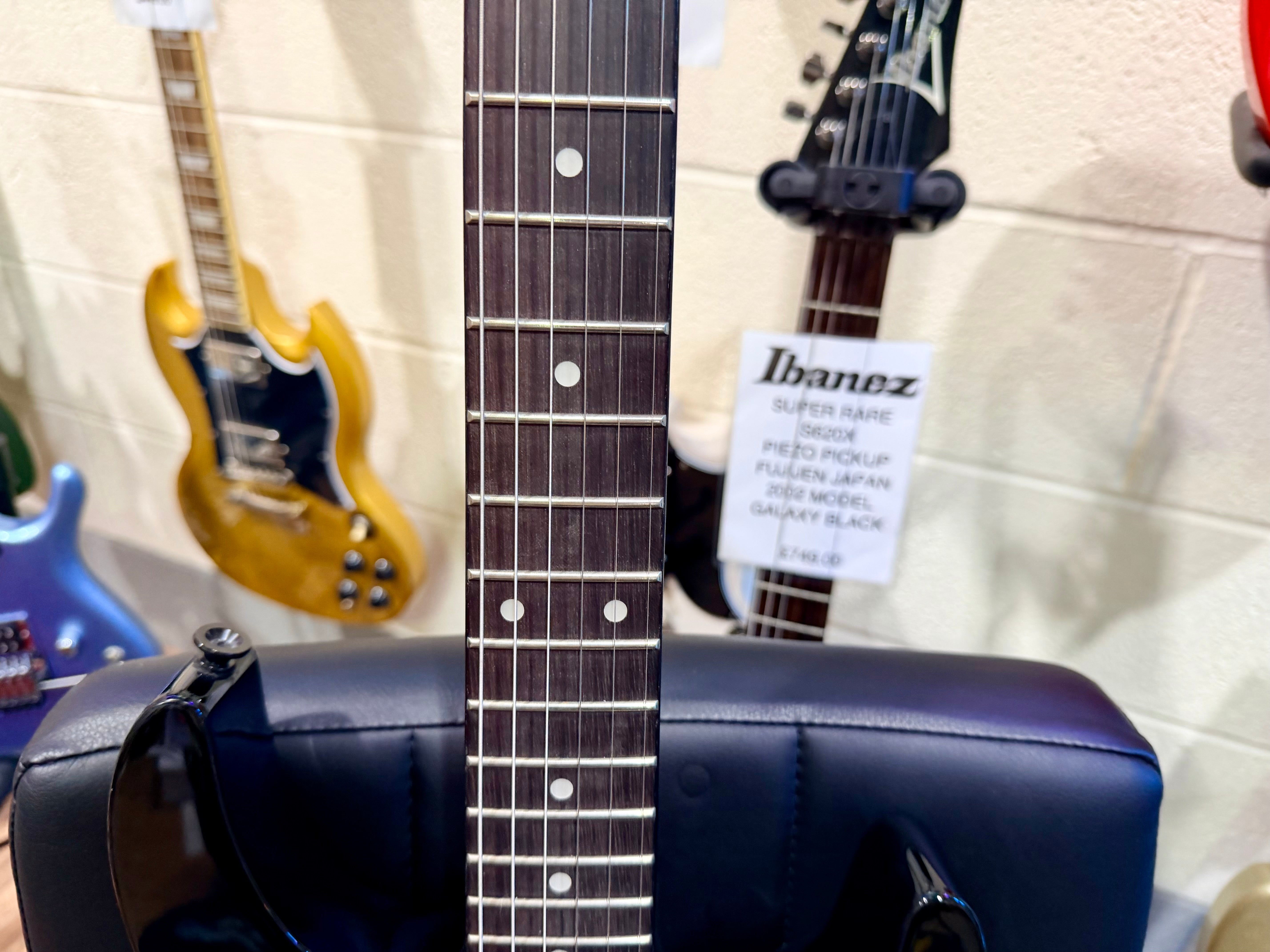 🎸MINT 2022🎸 Jackson Dinky JS11 Gloss Black~ Amaranth Fingerboard~ JS Series!