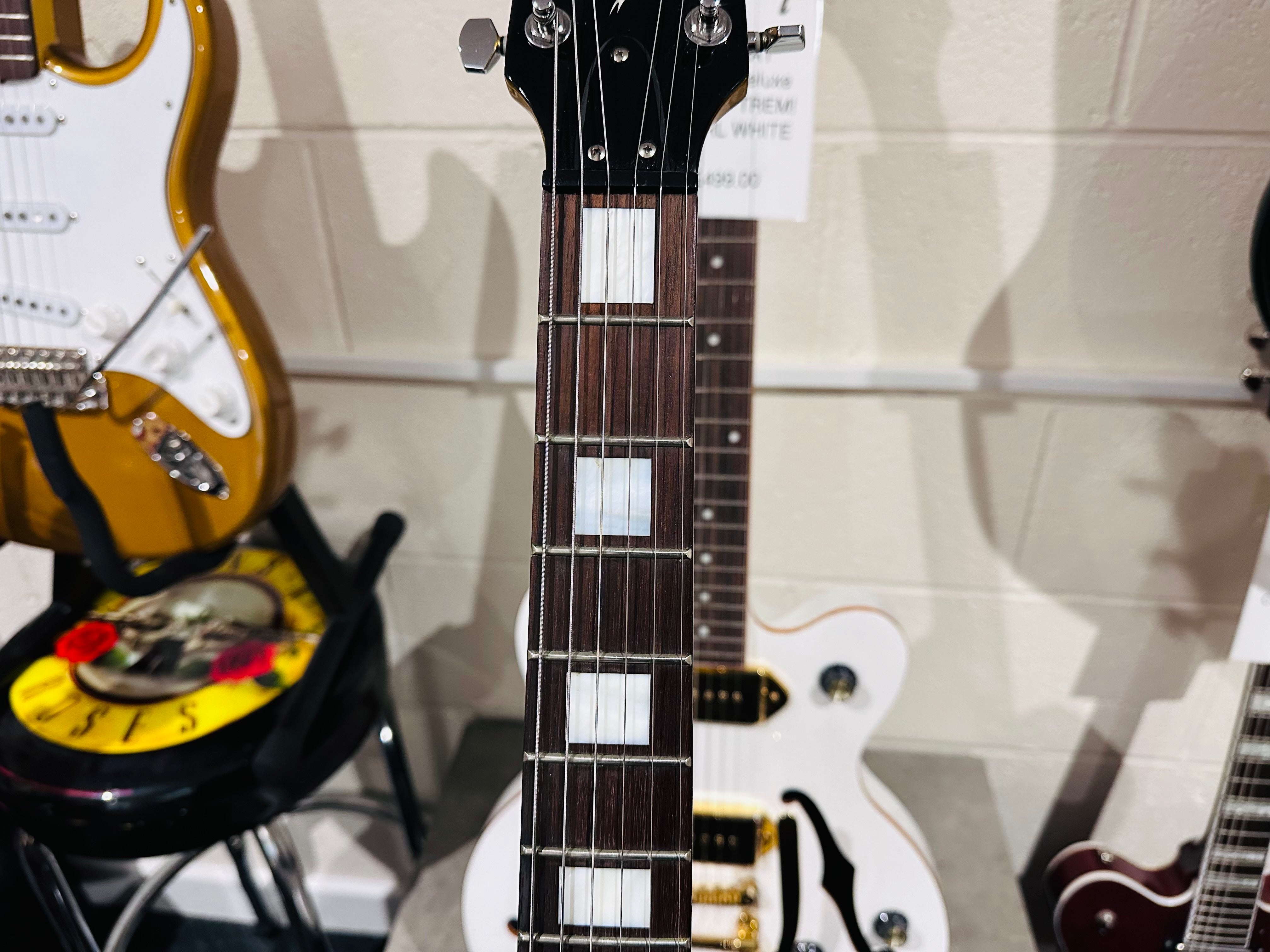 🌟ULTRA RARE & SPECIAL🌟 Lodestone UK Pulse Les Paul Shape Electric Guitar~ Gold