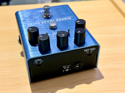 🎸 Fender Mirror Image Delay Guitar Pedal~ Effects Unit~ Mint! 🎸