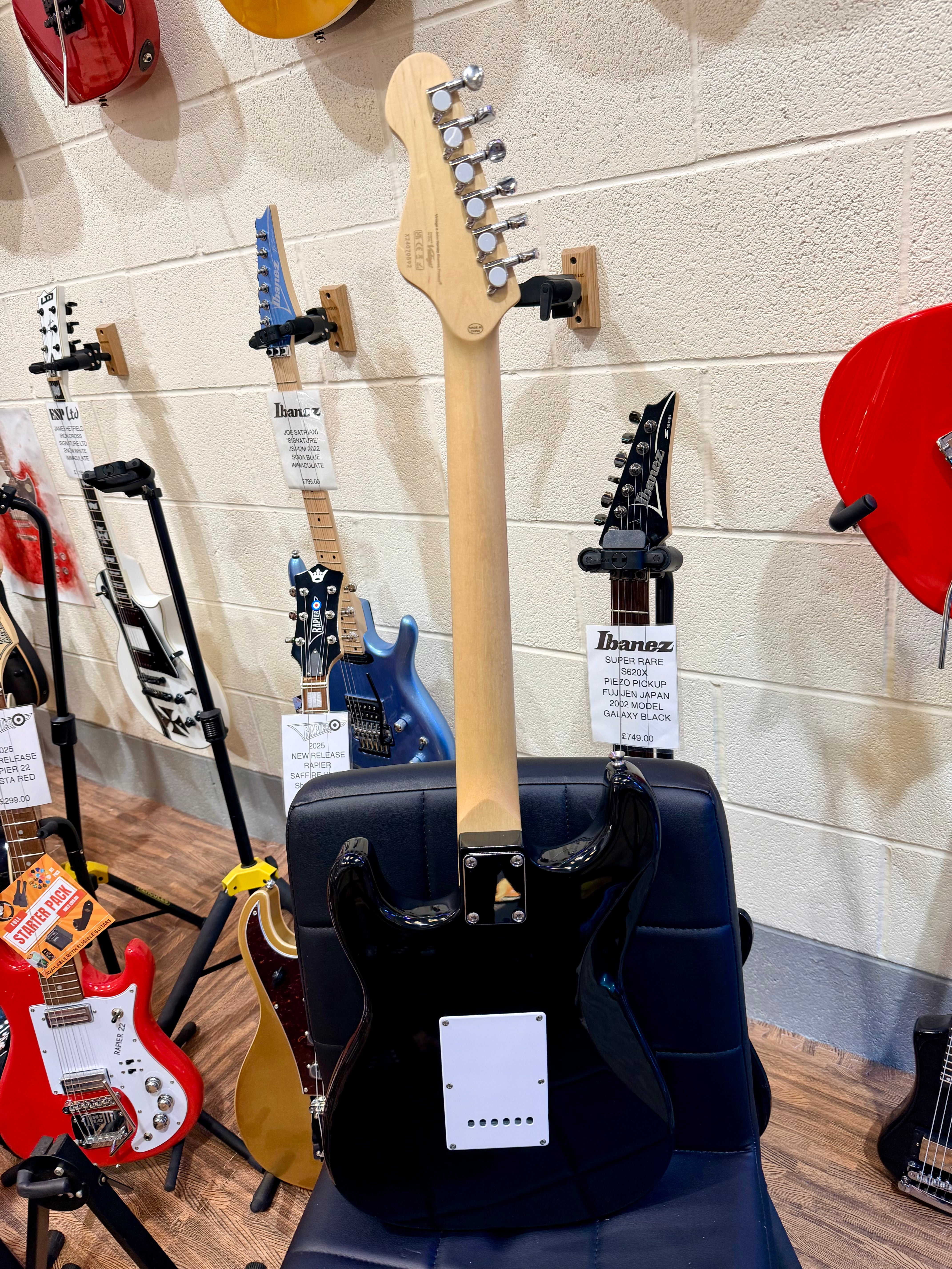 🔥MINT🔥 Vintage V60 Coaster Series Electric Guitar ~Boulevard Black~Strat style