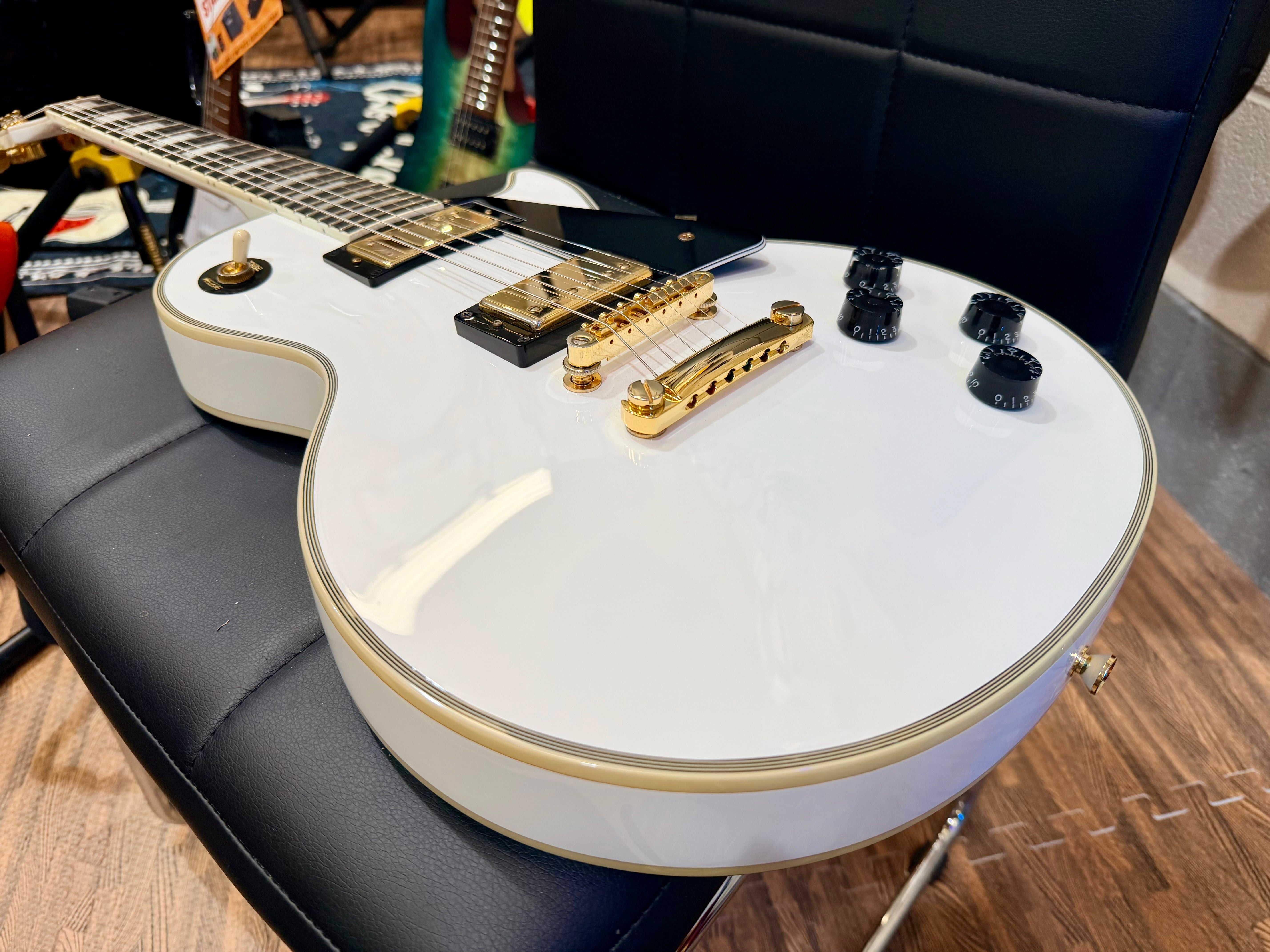⚡️MINT 2021⚡️ Epiphone Les Paul Custom Guitar~ Alpine White~ Inspired By Gibson!