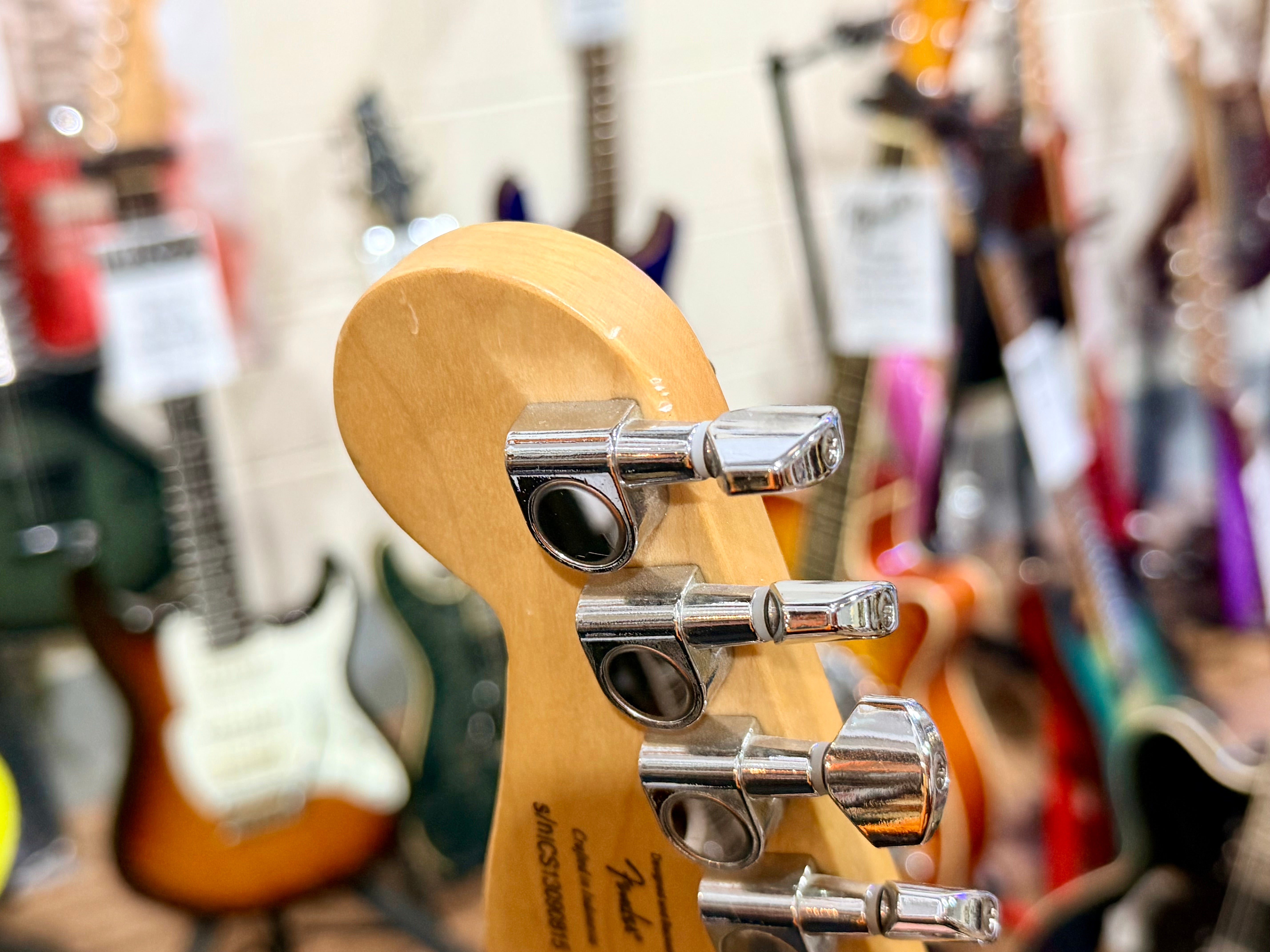 🌟2013🌟 Fender Squier Deluxe Stratocaster~ Olympic White Pearl~ Indonesia Made!