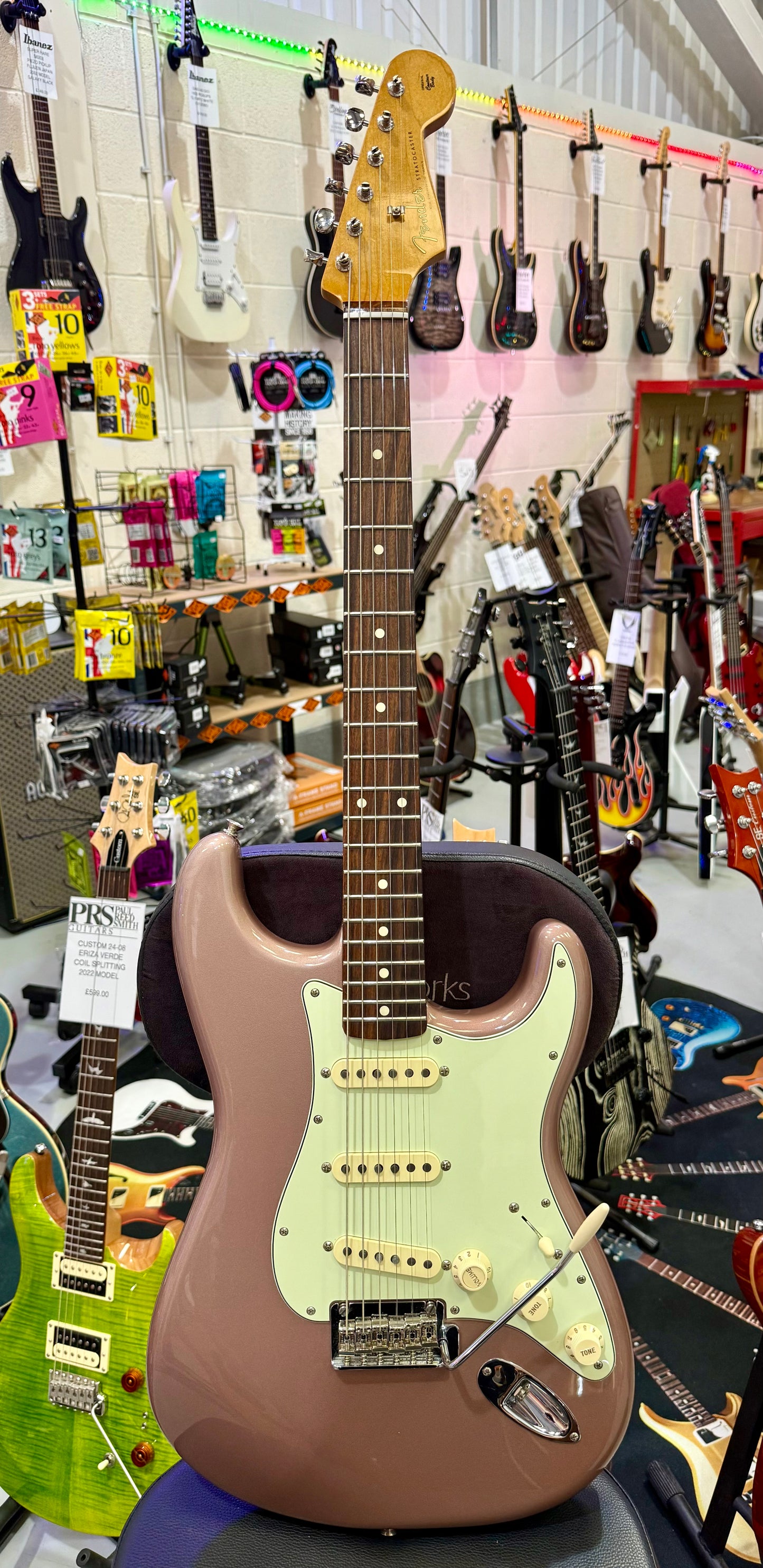 🌟2020🌟 Fender Vintera '60s Stratocaster Modified~ Burgundy Mist Metallic~ Case