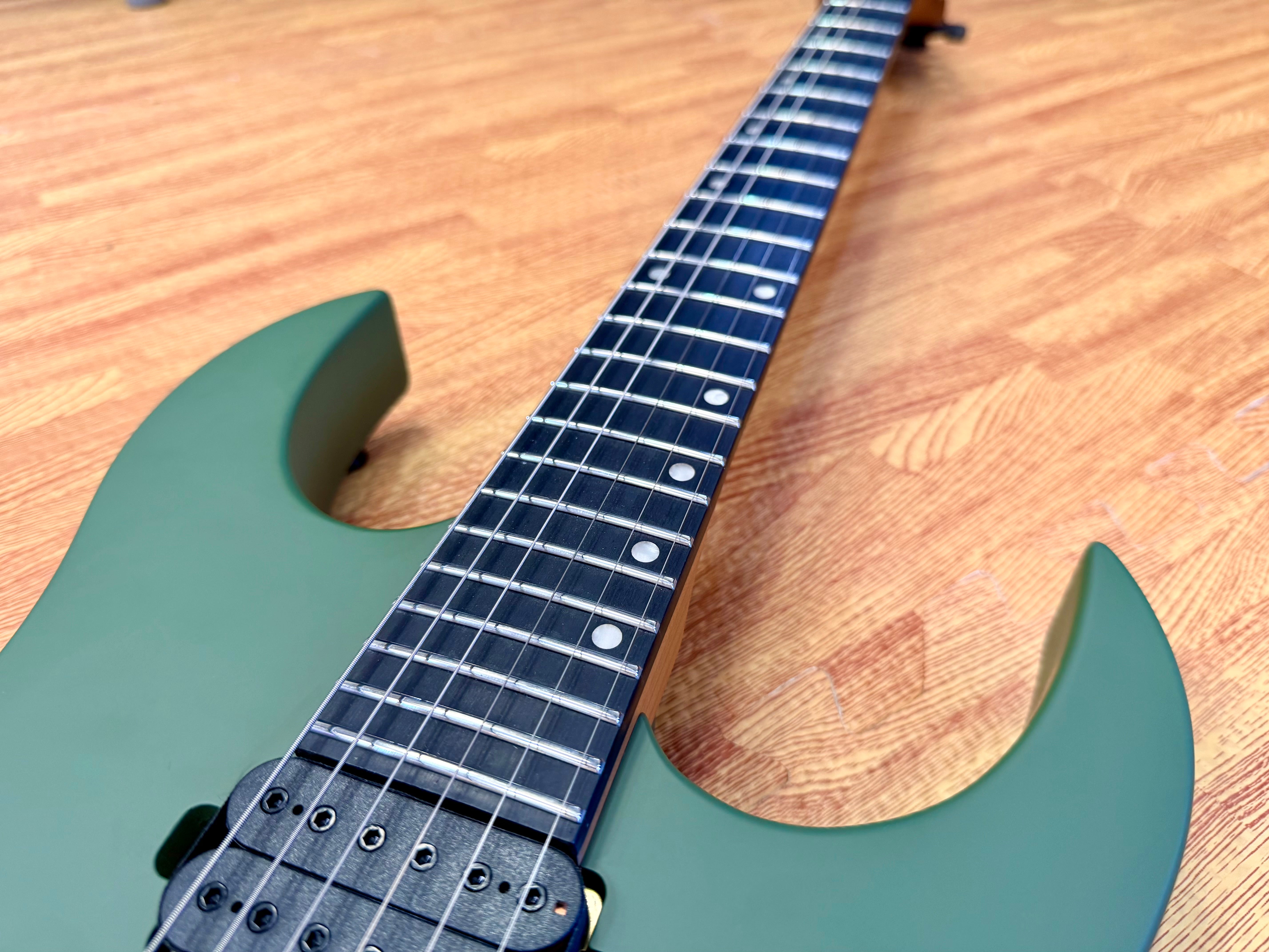 ⚡️NEW⚡️ Spira S-400 Satin Dark Green~ Electric Guitar HH~ Locking Tuners~ 2026!