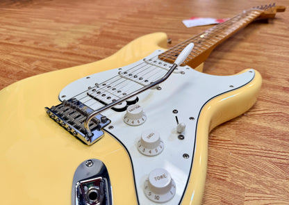 ✨MINT 2018✨ Fender Player Stratocaster HSS~ Buttercream Maple Neck + Gig Bag!
