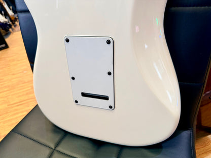 ✨2021✨ Fender Player Stratocaster HSS~ Polar White~ Maple Neck~ Mexican Strat!