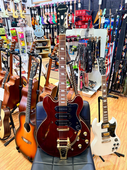 ✨2018✨ Epiphone Riviera Custom P93 Wine Red Bigsby P90 + New Gator Hard Case!