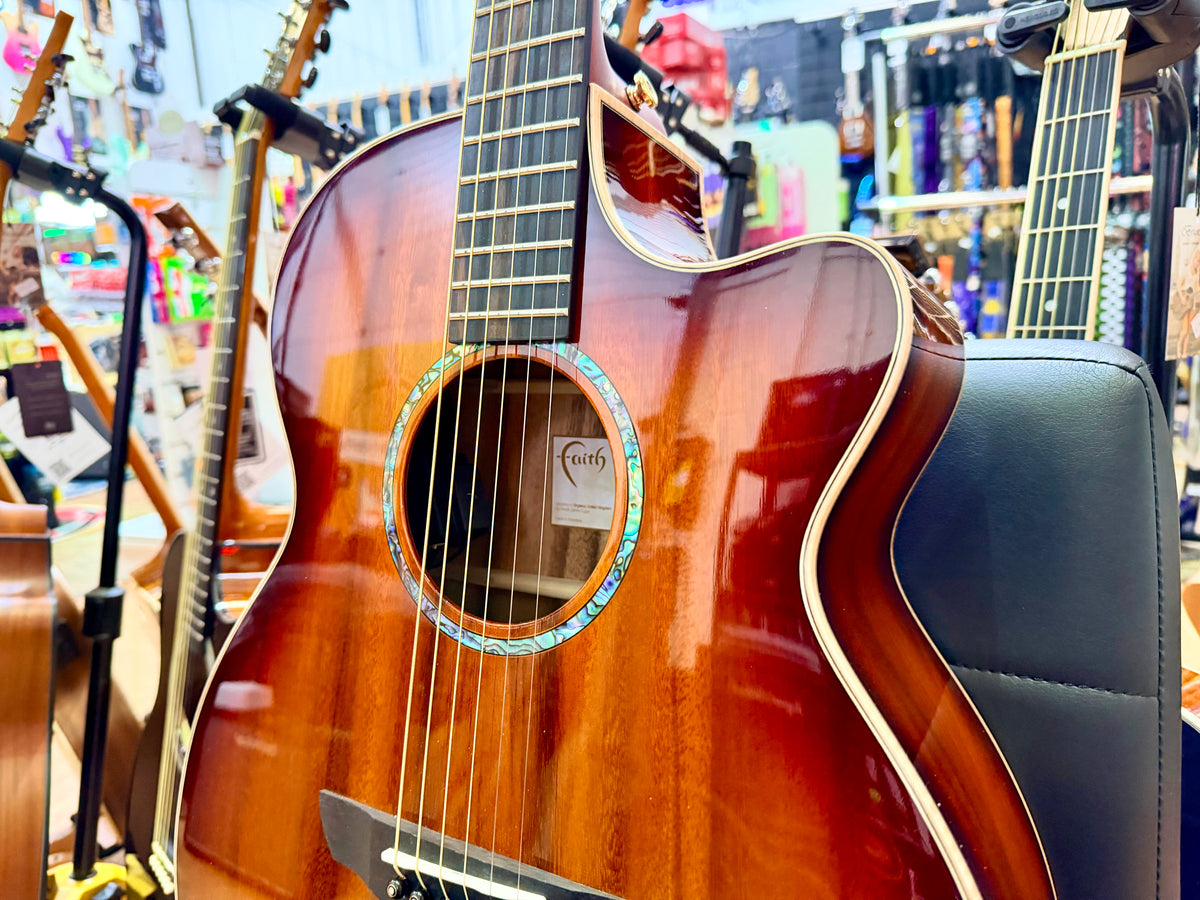 Faith Blood Moon Venus FVBMB All-Solid Trembesi Electro-Acoustic Guitar + Case