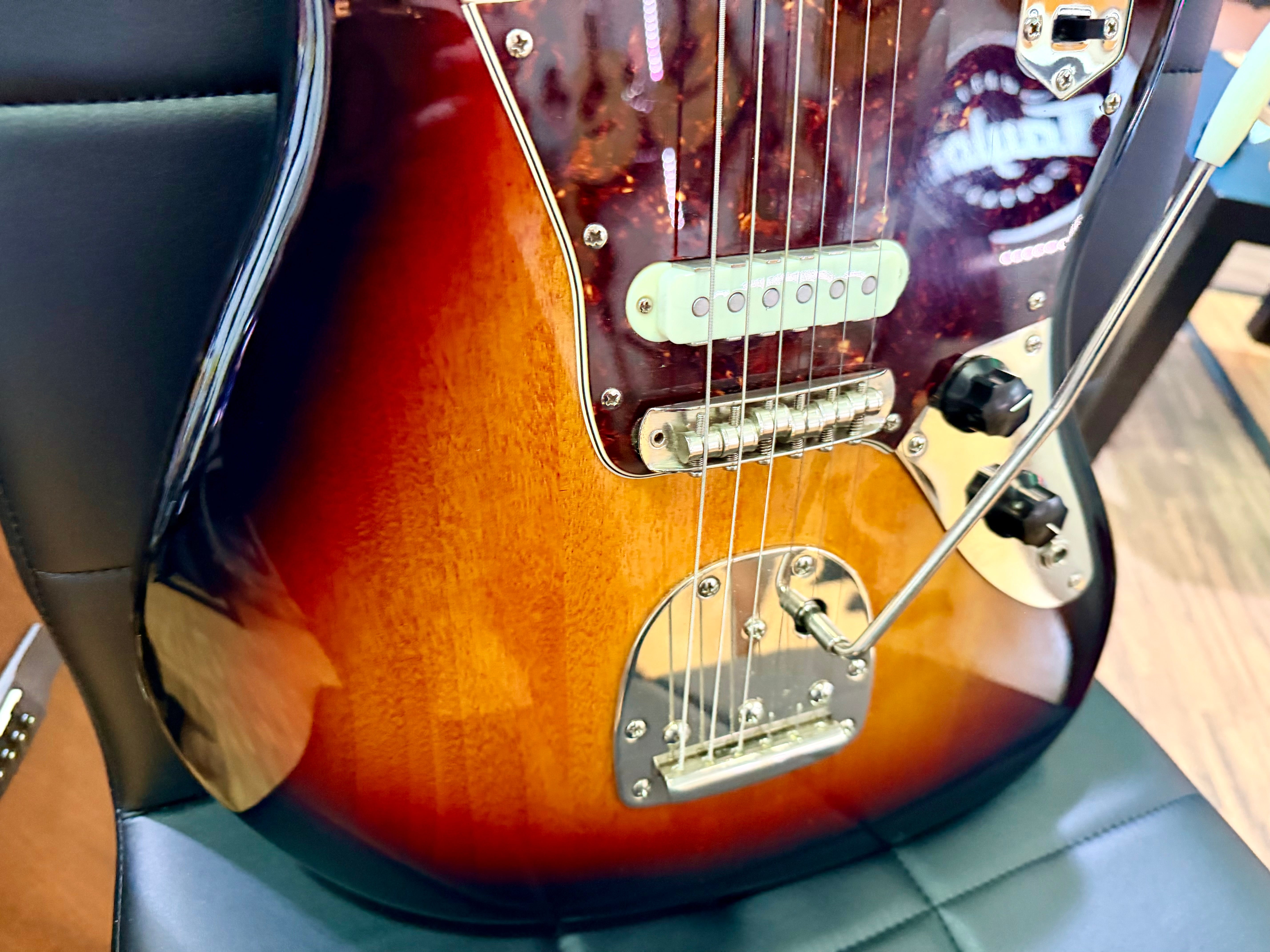 ✨2019✨ Fender Squier Classic Vibe '70s Jaguar~ 3-Tone Sunburst~ Electric Guitar