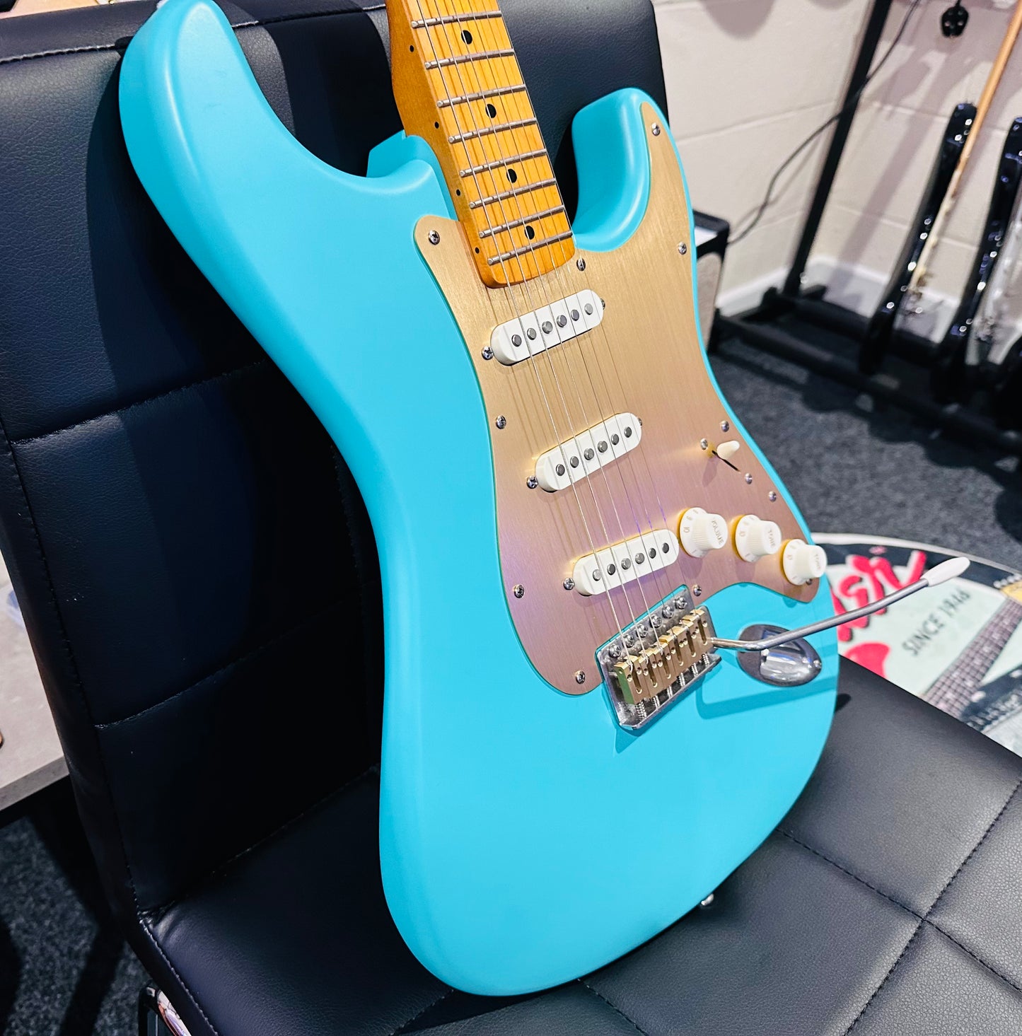 🌟 Fender Squier 40th Anniversary Stratocaster Vintage Edition Seafoam Green 🌟