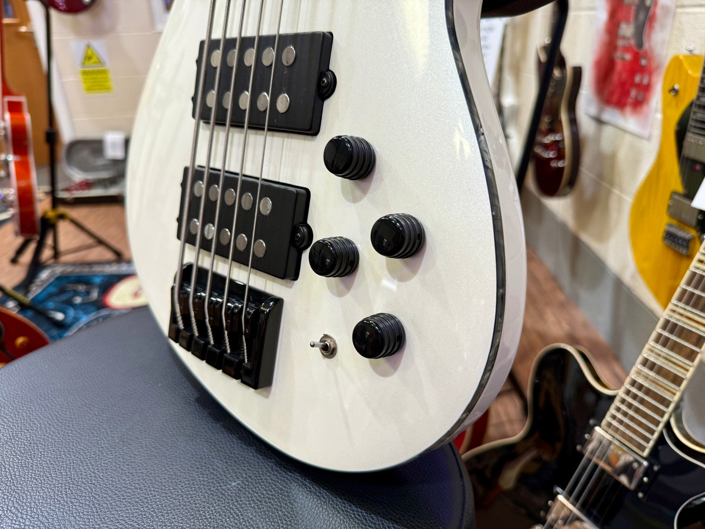 🌟MINT🌟 Cort C5-H 5 String Electric Active Bass Guitar~ Pearl White Finish!