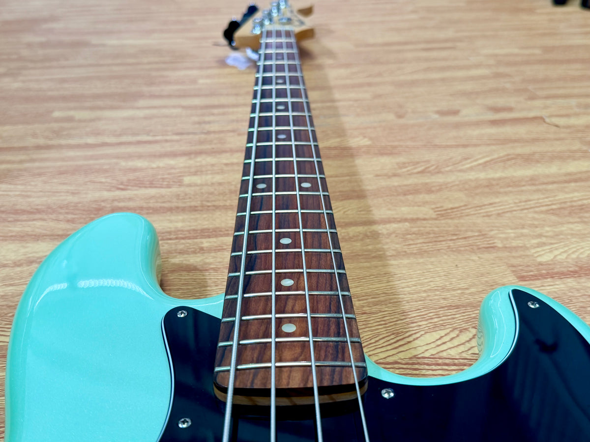 2020 Fender Deluxe Active Jazz Bass~ Surf Pearl~ Pau Ferro~ Noiseless Pickups