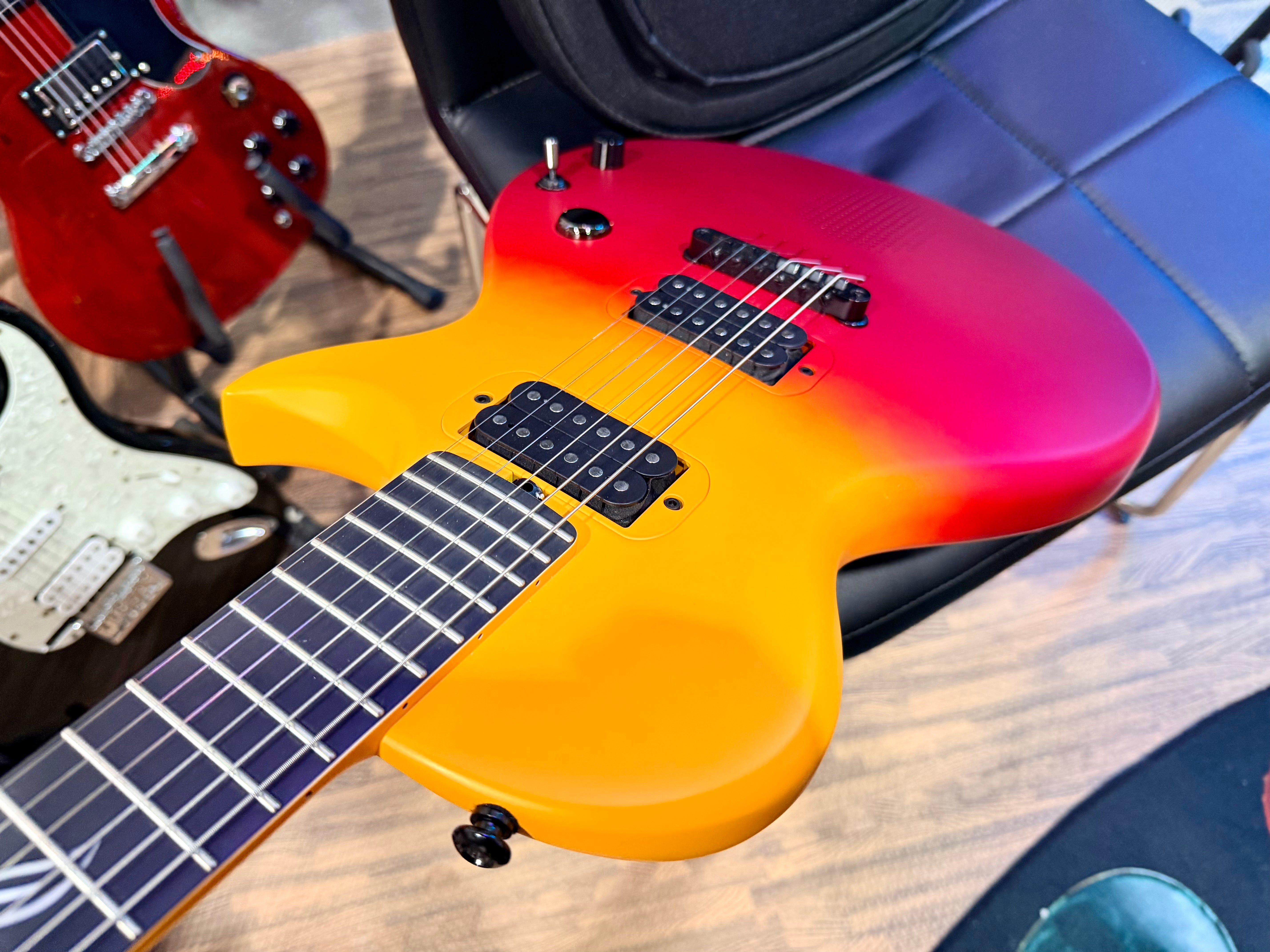 🔥 Enya Nova Go Sonic~ Volcanic Red~ Smart Electric Guitar~Speaker & FX + Bag 🔥